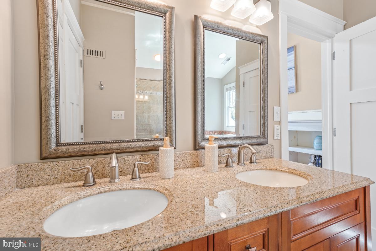 BEN OAKS ON SEVERN - Residential