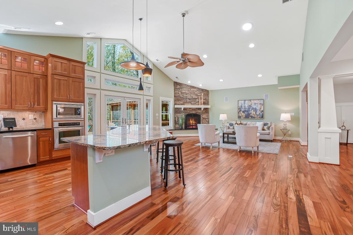 BEN OAKS ON SEVERN - Residential