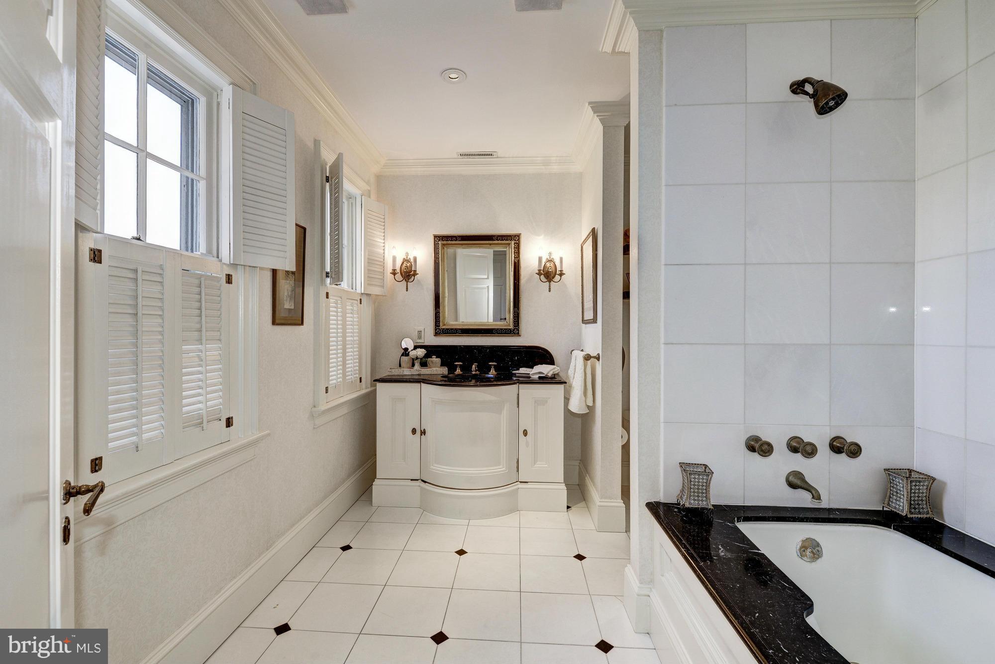 GEORGETOWN - Residential