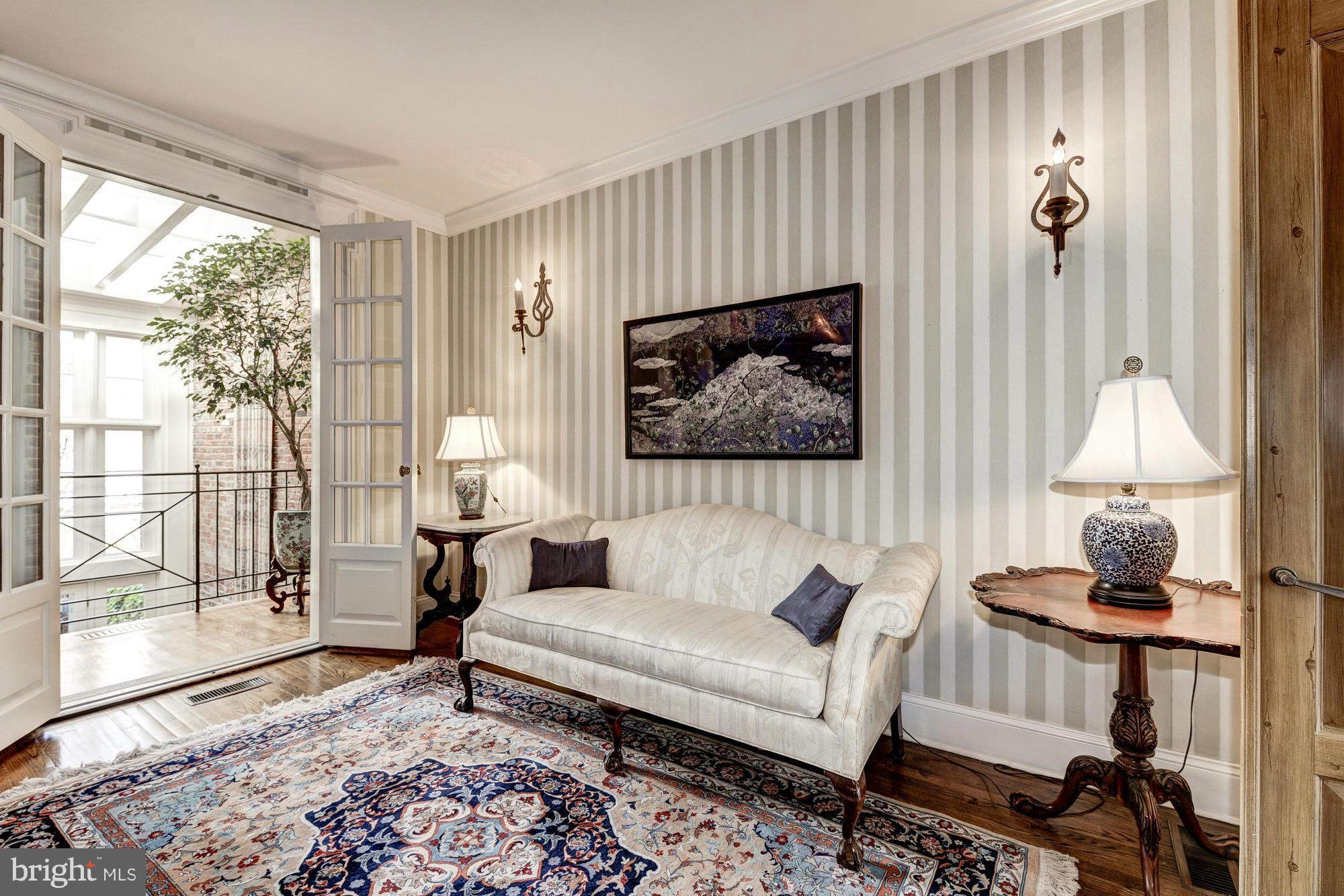 GEORGETOWN - Residential
