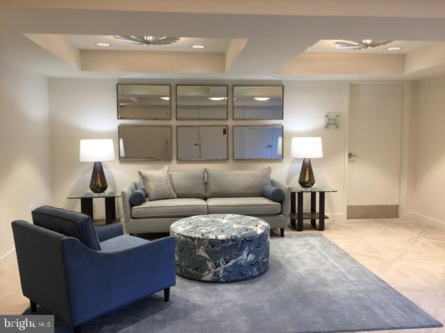 MURRAY HILL - Residential