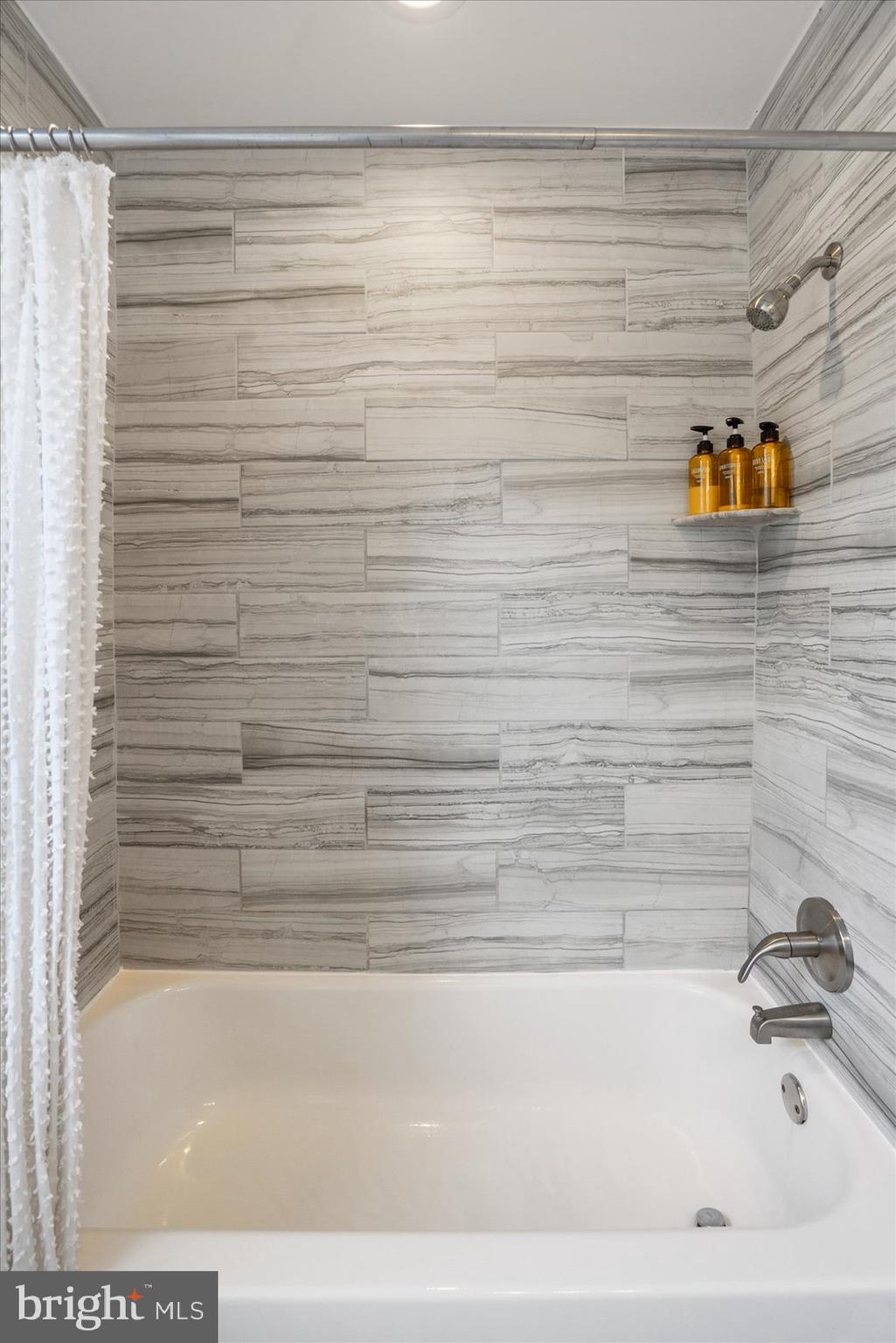 EDNOR GARDENS - LAKESIDE - Residential