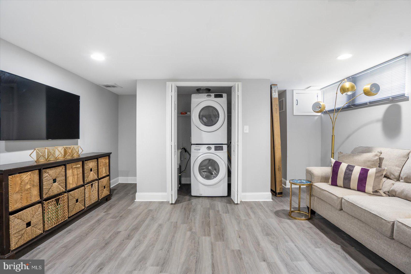 EDNOR GARDENS - LAKESIDE - Residential