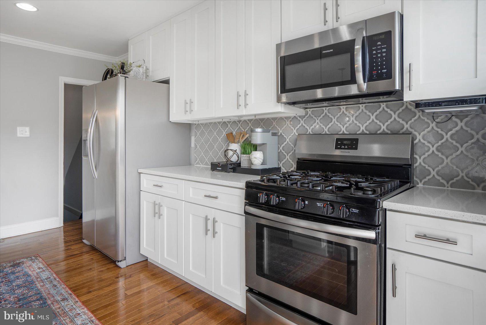 EDNOR GARDENS - LAKESIDE - Residential