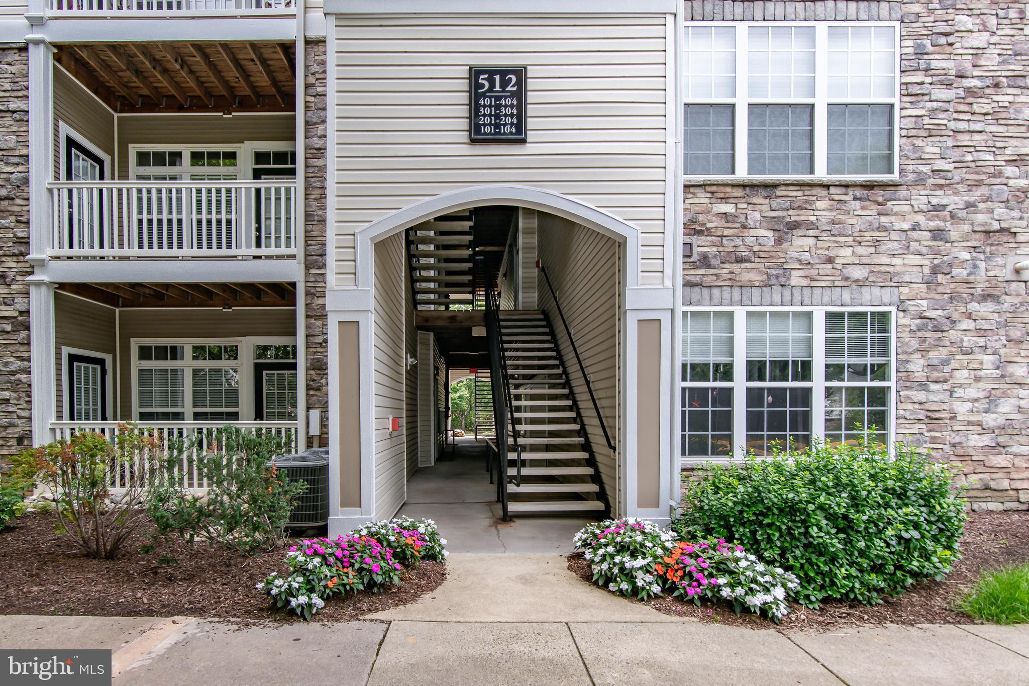 512 SUNSET VIEW TERRACE SE 201