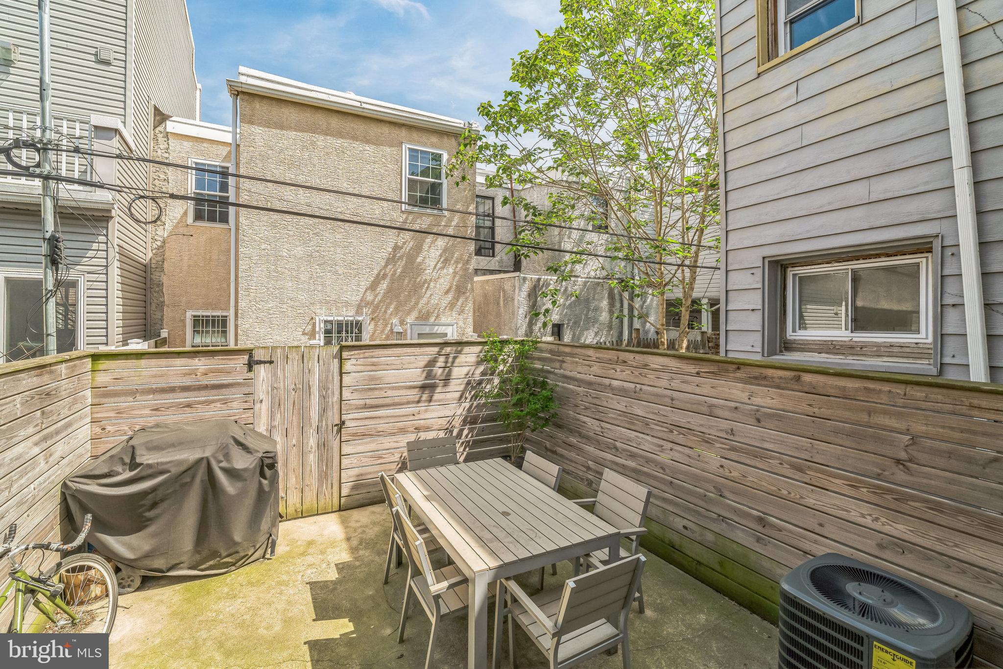 POINT BREEZE - Residential