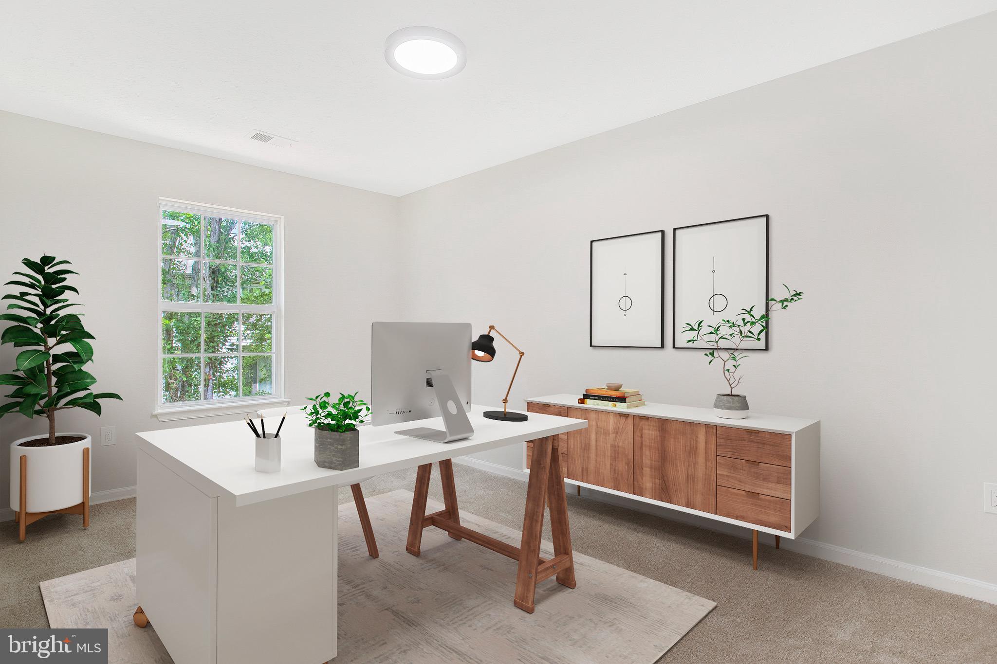 SOUTH HAMPTON - Residential