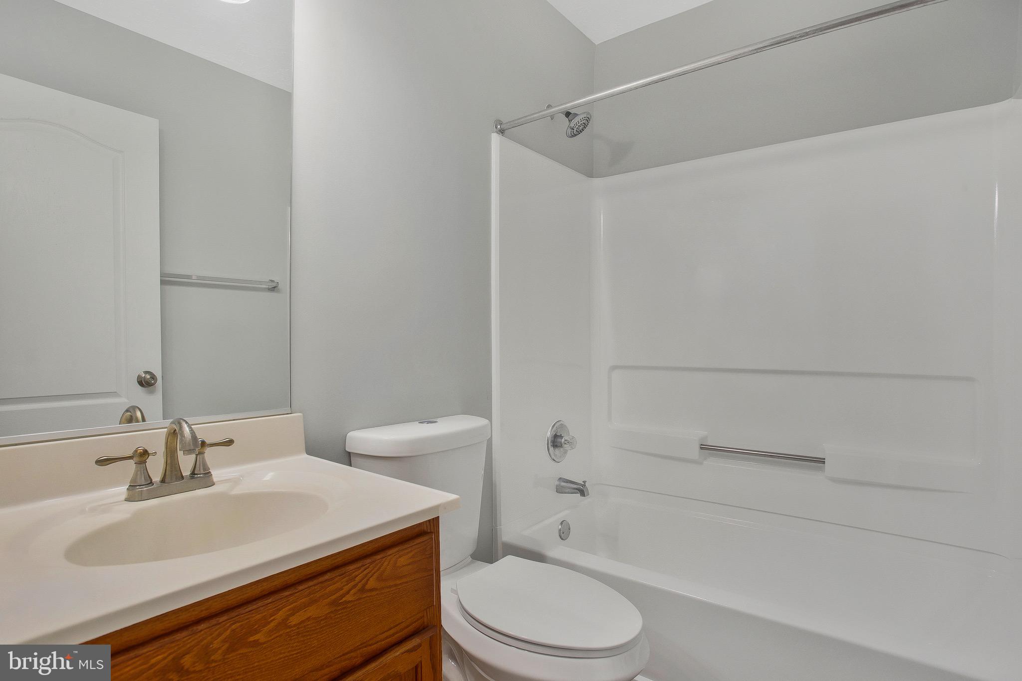 SOUTH HAMPTON - Residential