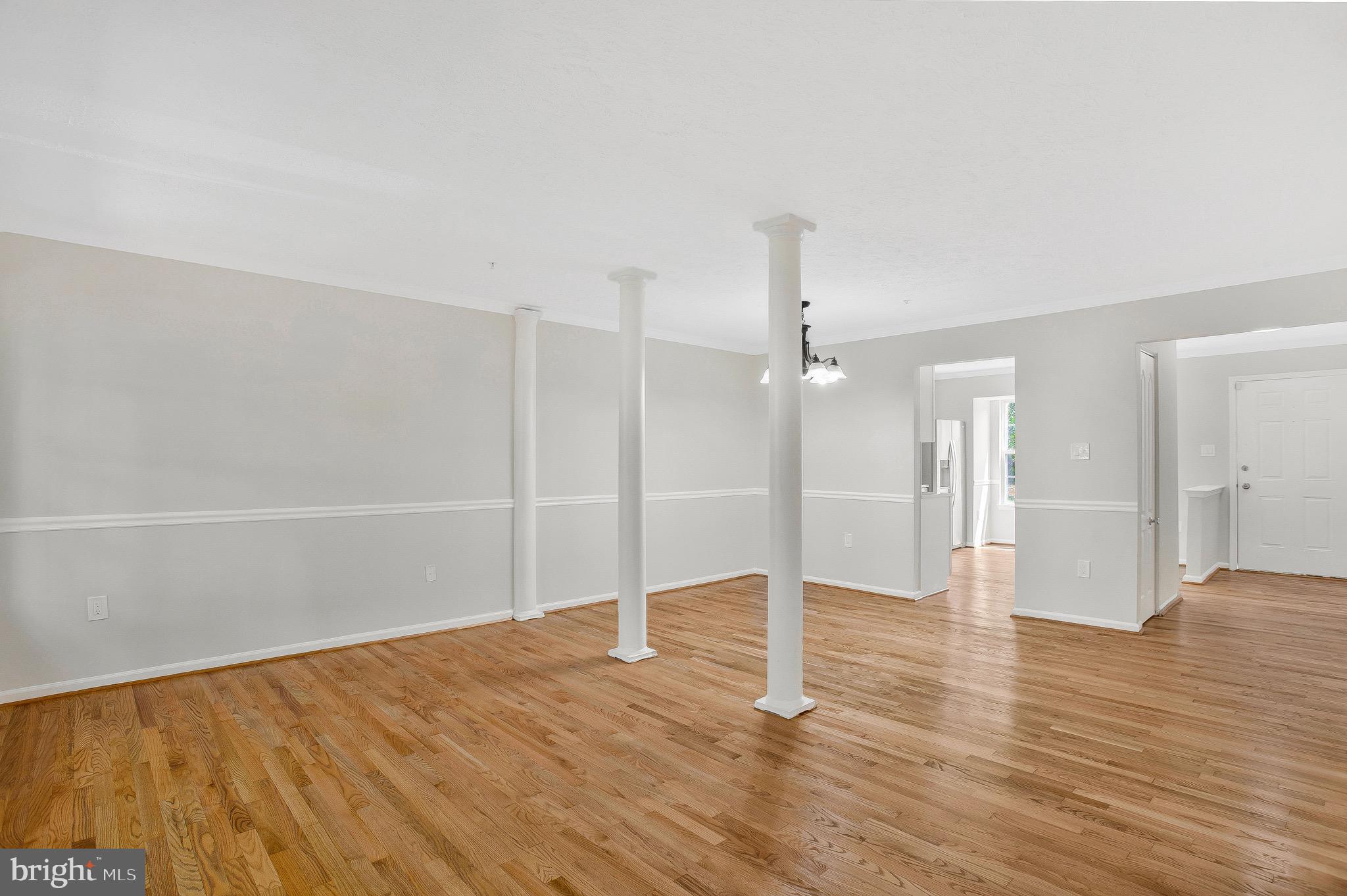 SOUTH HAMPTON - Residential