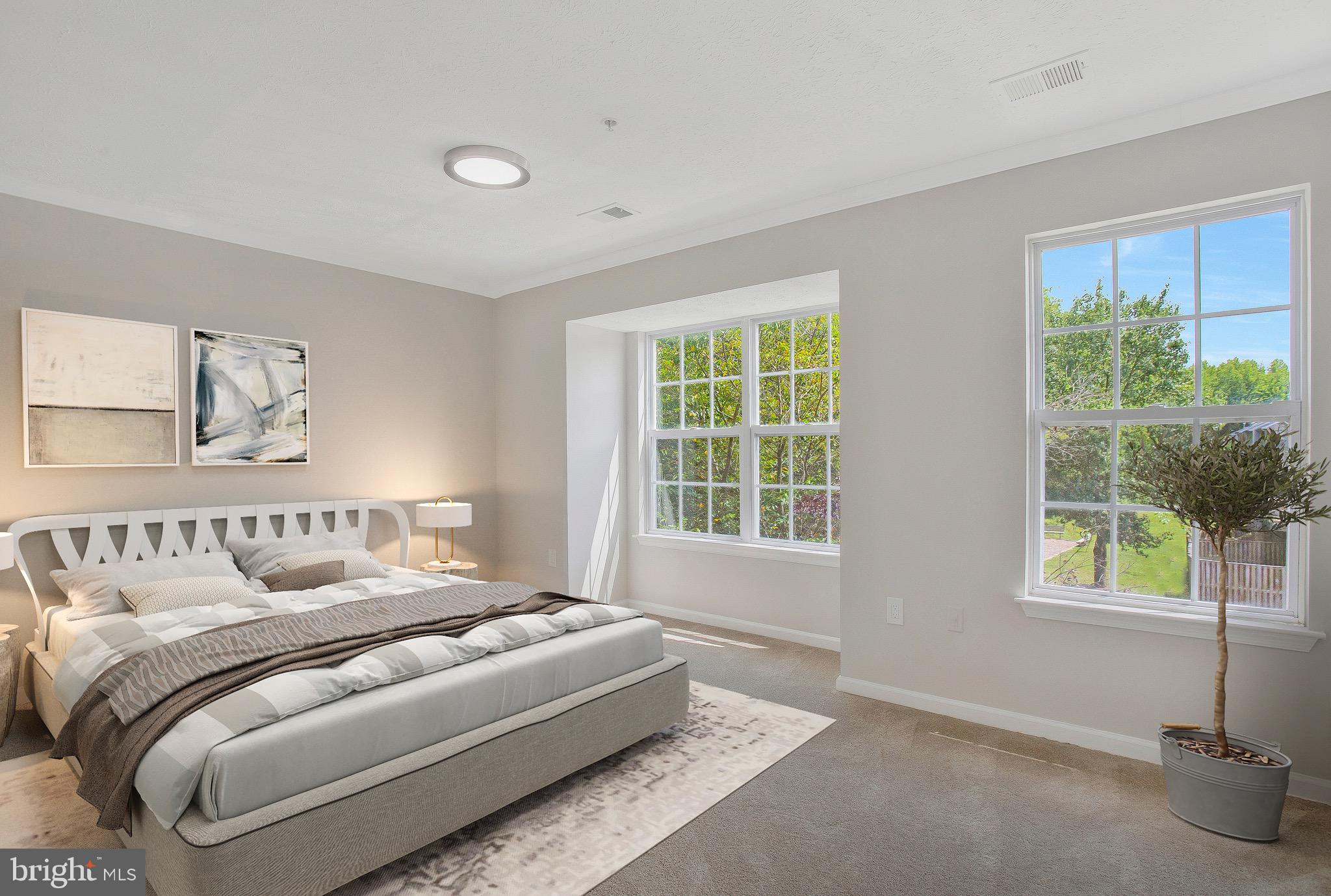 SOUTH HAMPTON - Residential