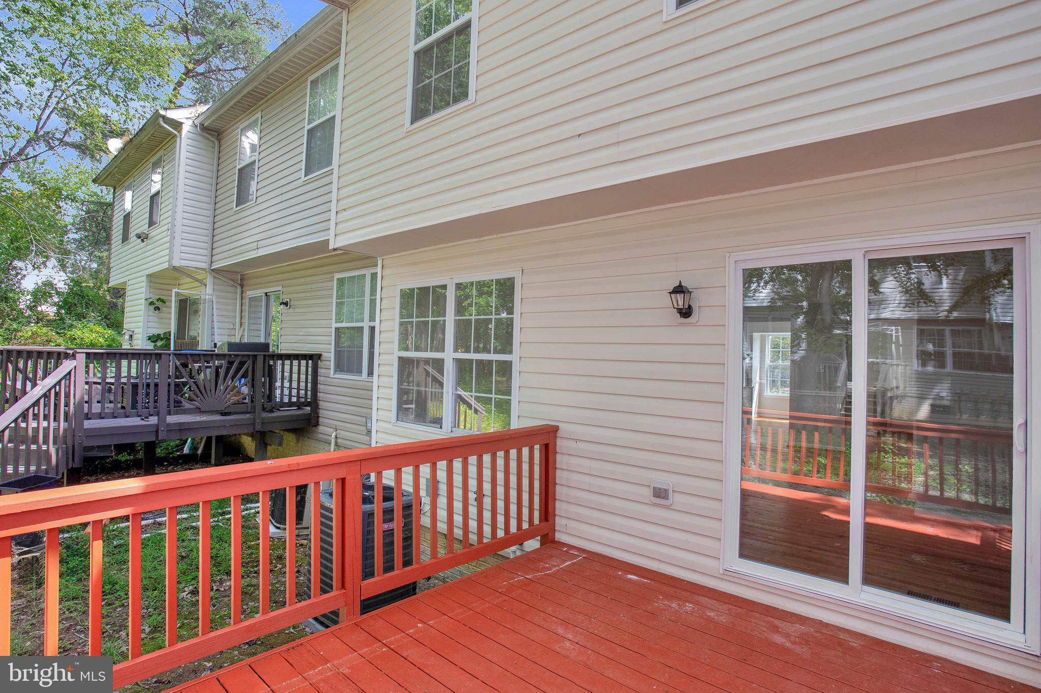 SOUTH HAMPTON - Residential