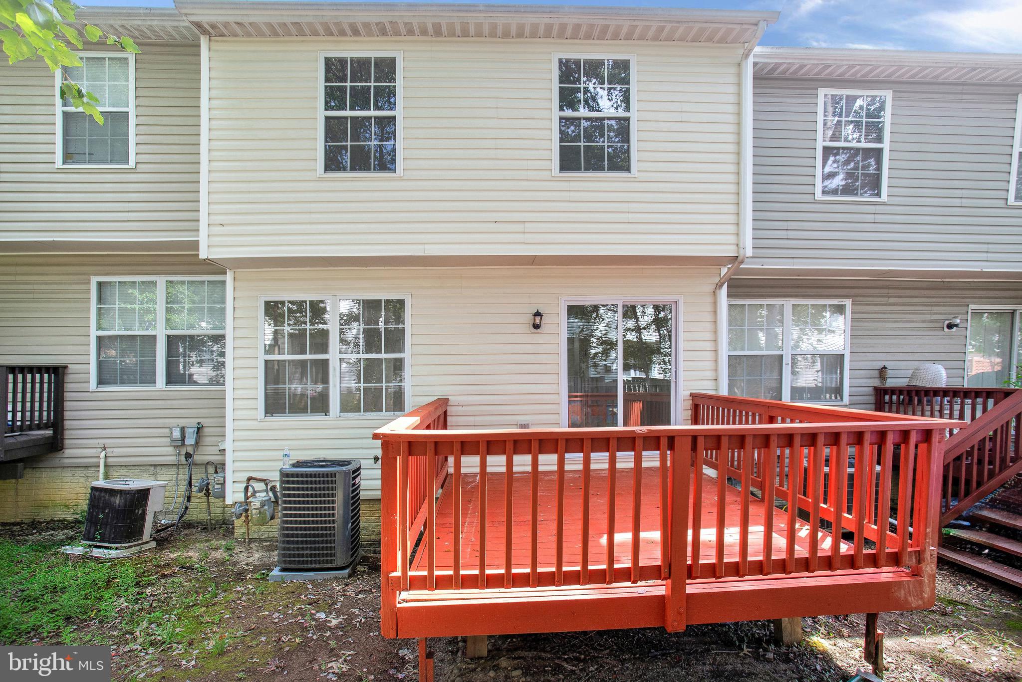 SOUTH HAMPTON - Residential