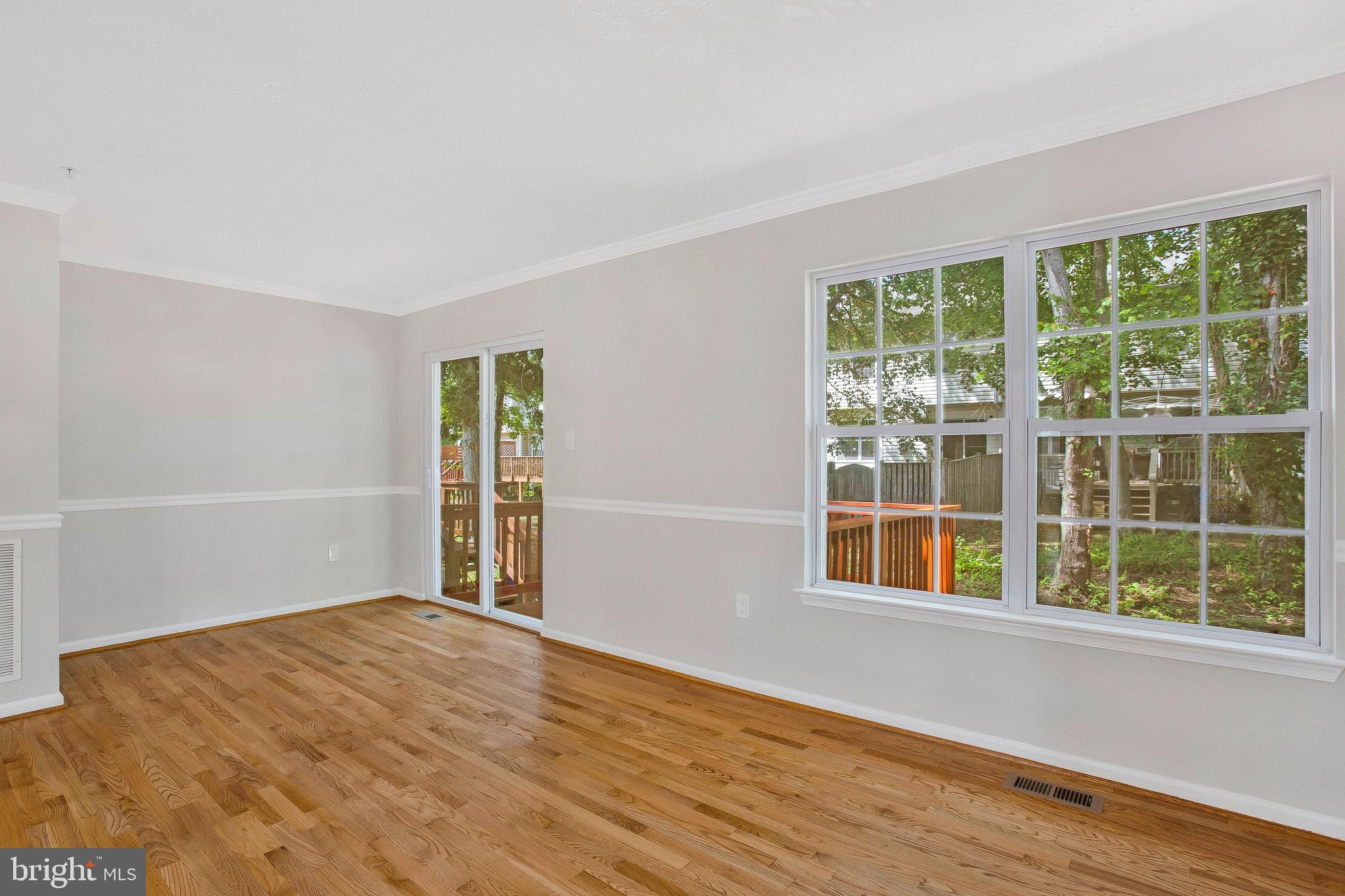 SOUTH HAMPTON - Residential