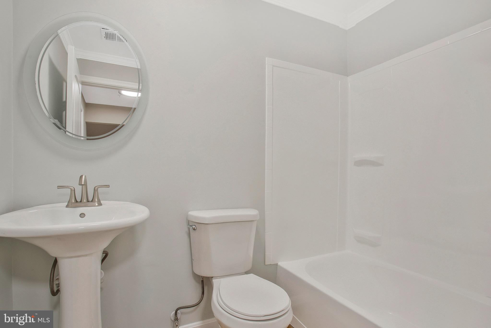 SOUTH HAMPTON - Residential