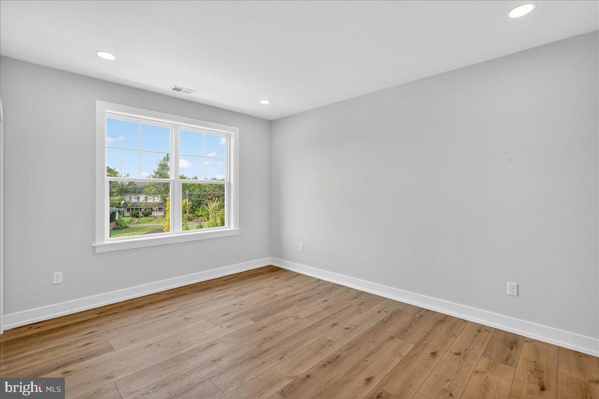 LEDERACH VILLAGE - Residential Lease