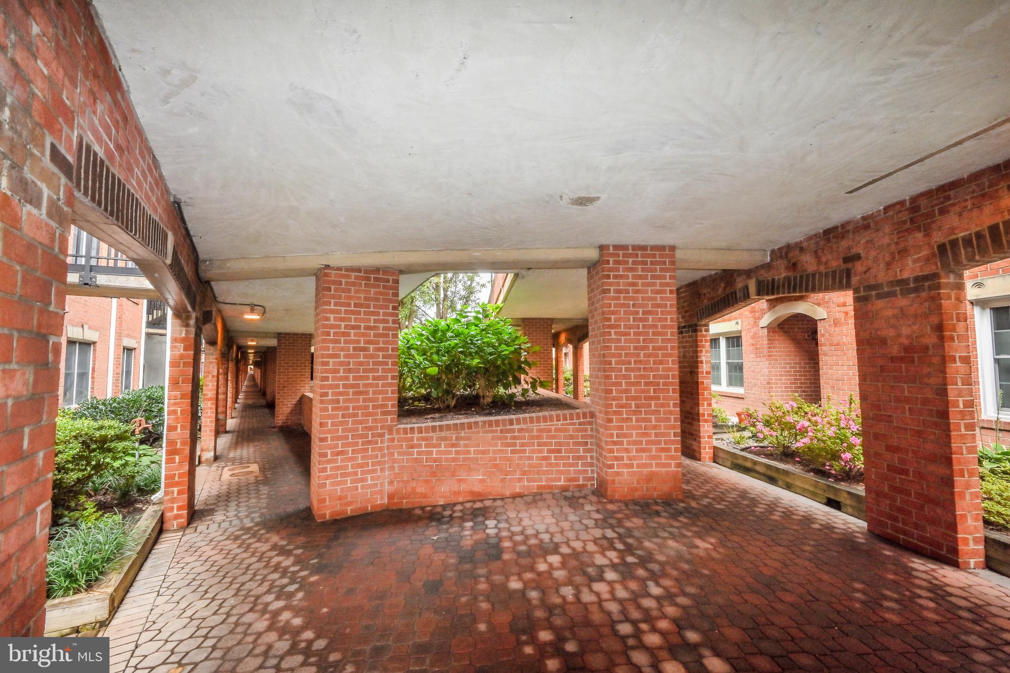 FALLS STATION - Residential Lease