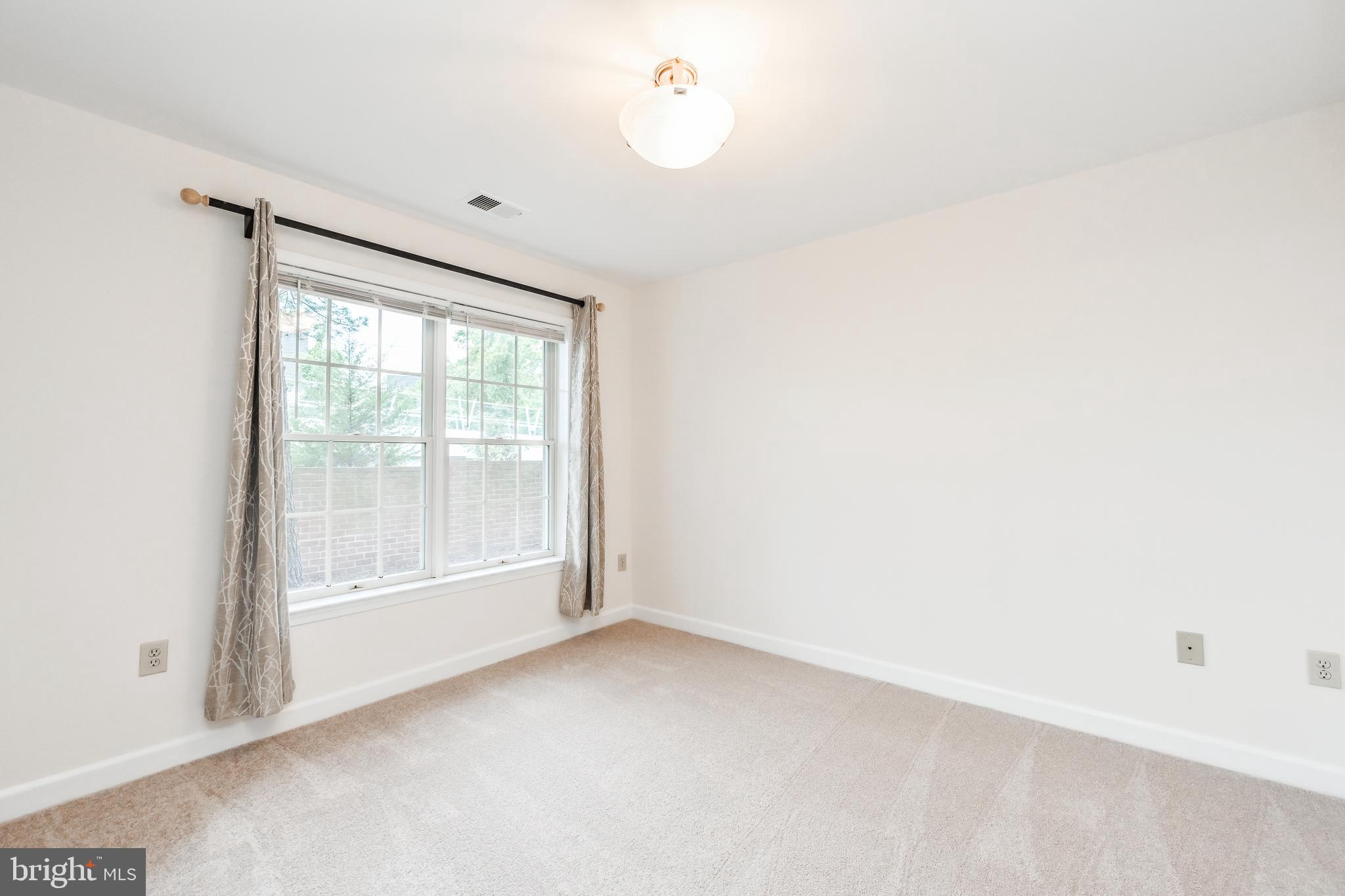 FALLS STATION - Residential Lease