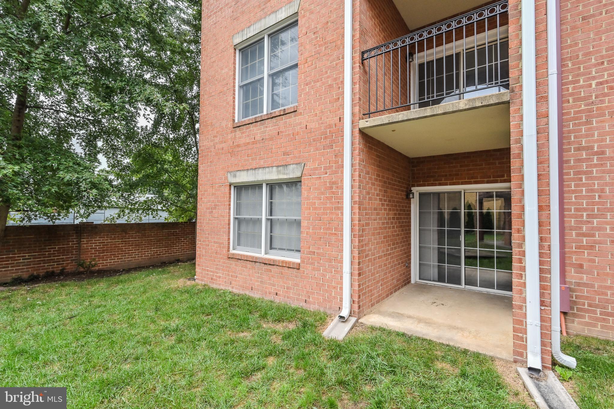 FALLS STATION - Residential Lease