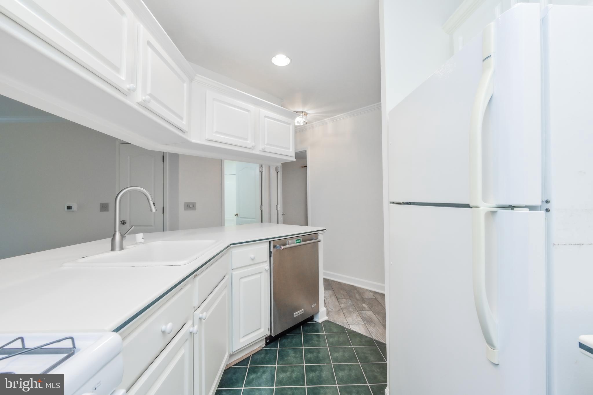 FALLS STATION - Residential Lease