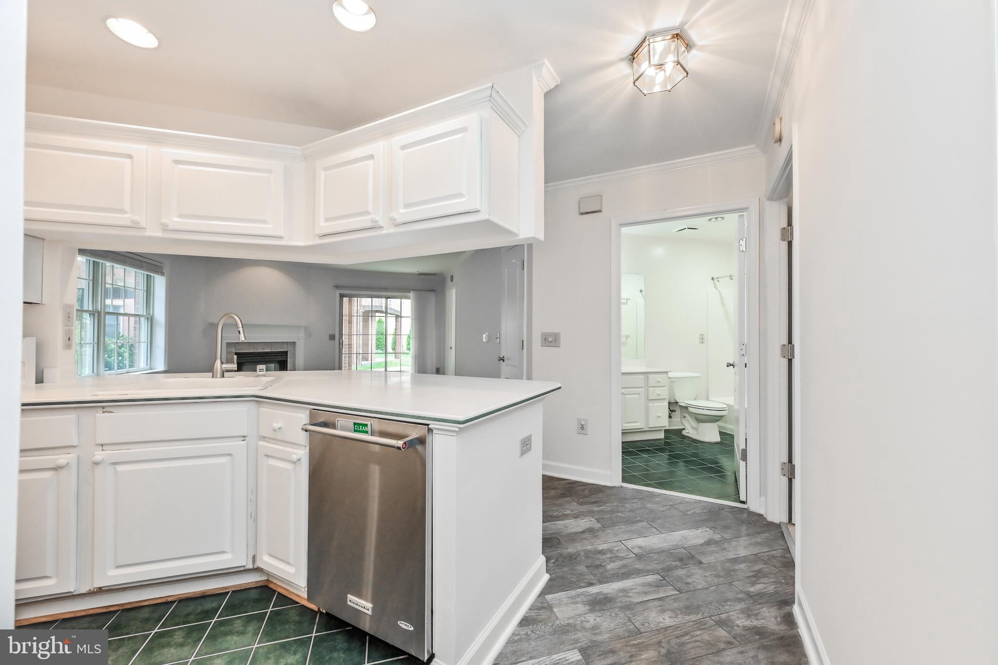 FALLS STATION - Residential Lease