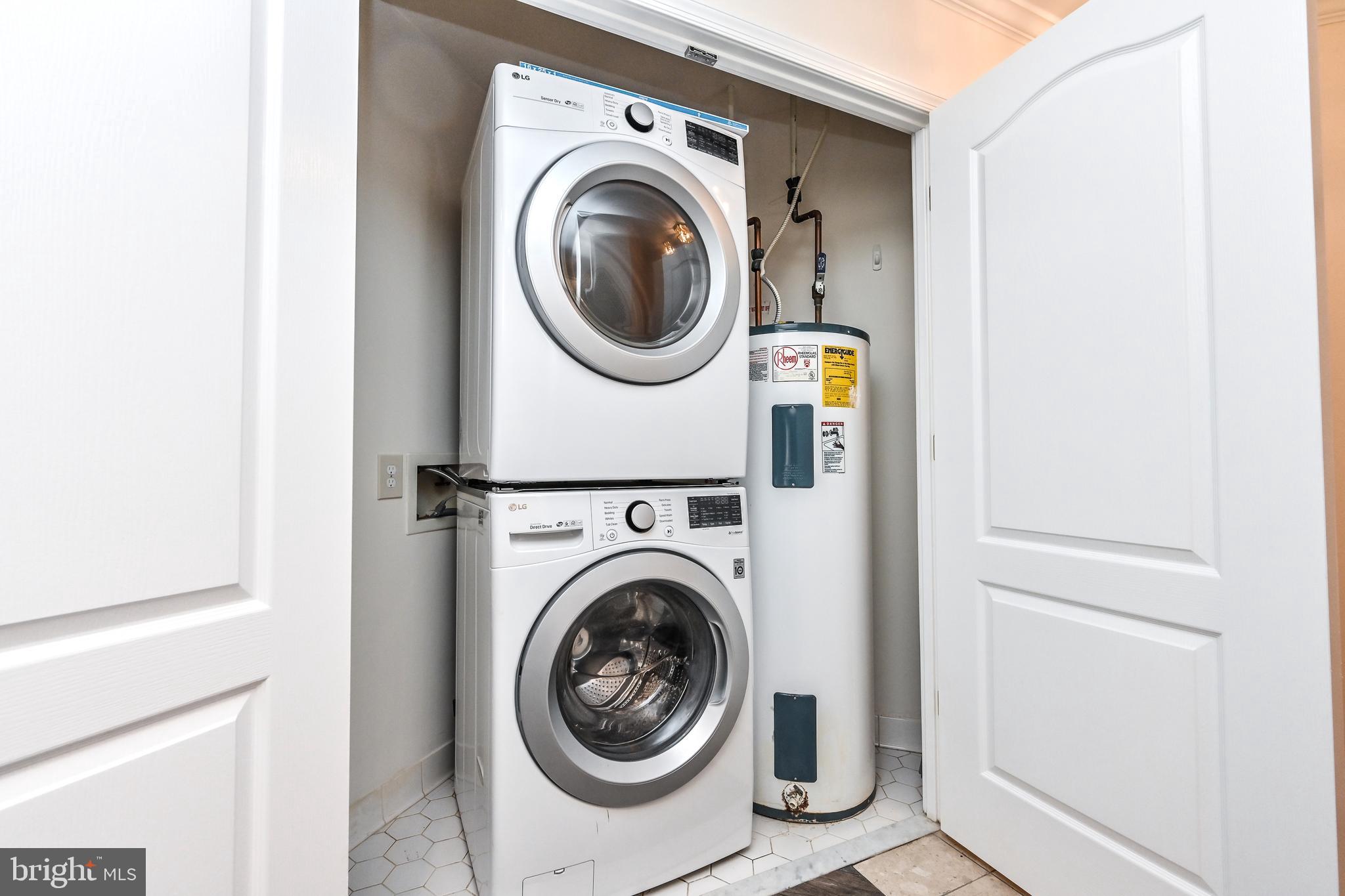 FALLS STATION - Residential Lease