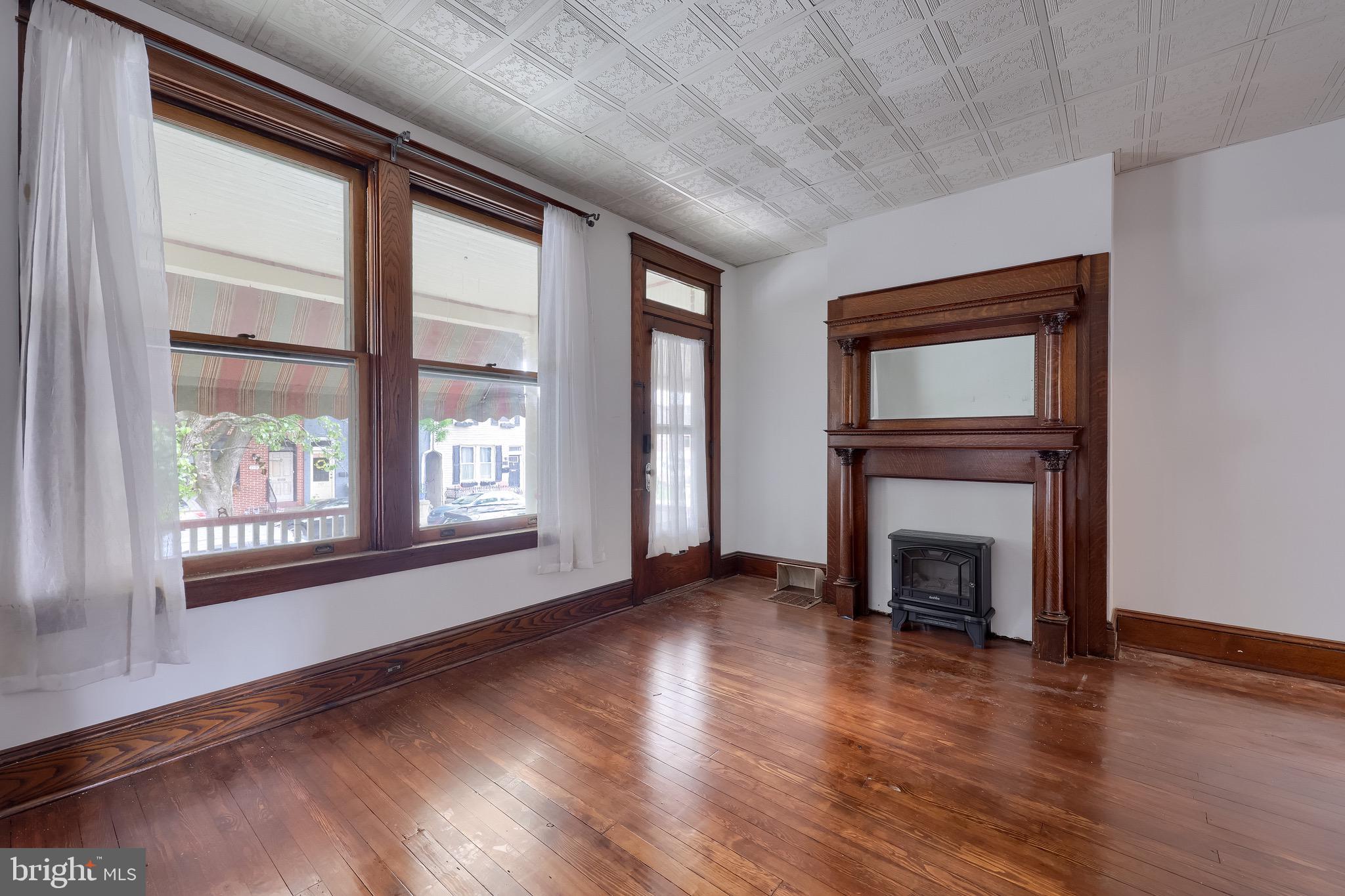 LANCASTER - Residential