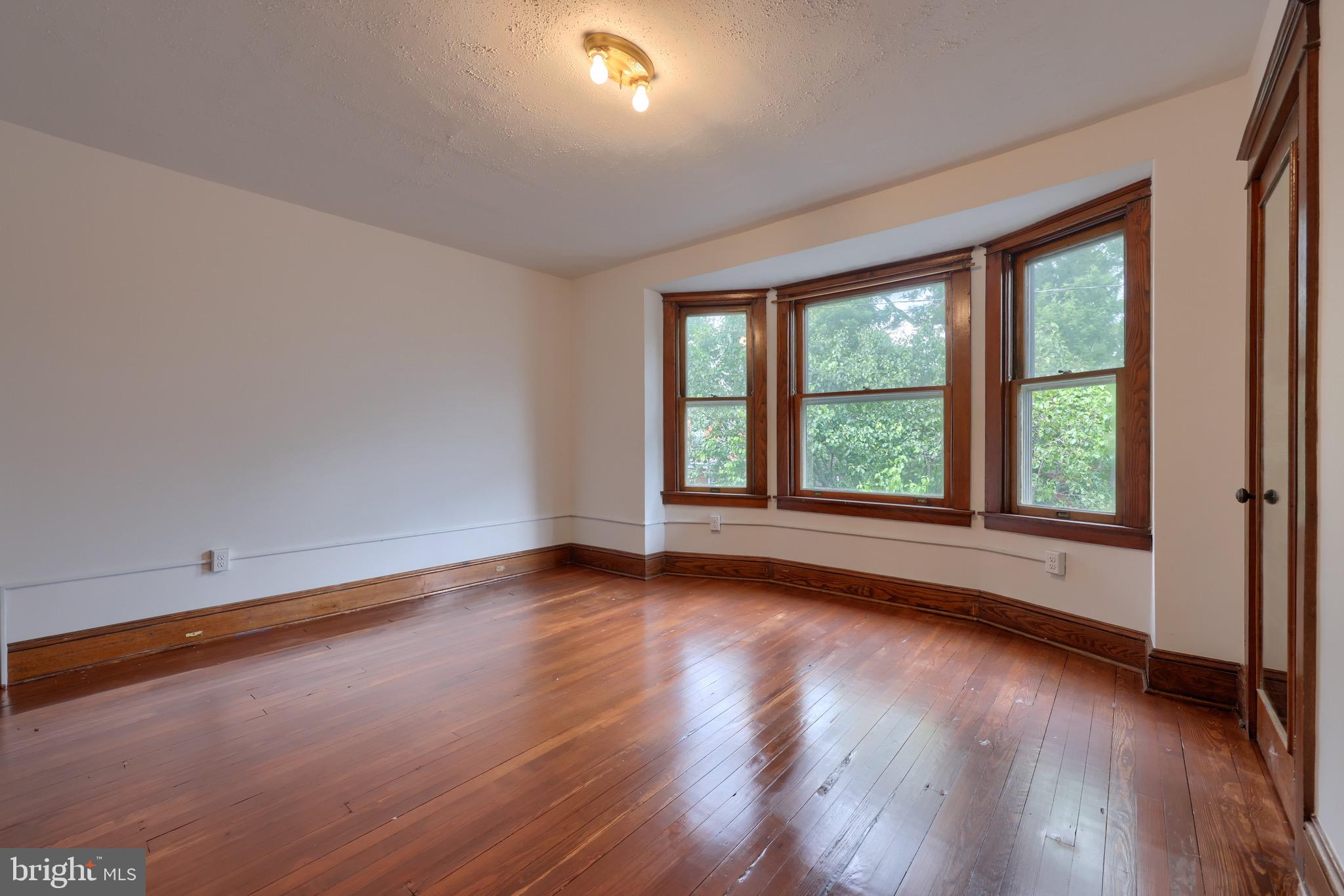 LANCASTER - Residential