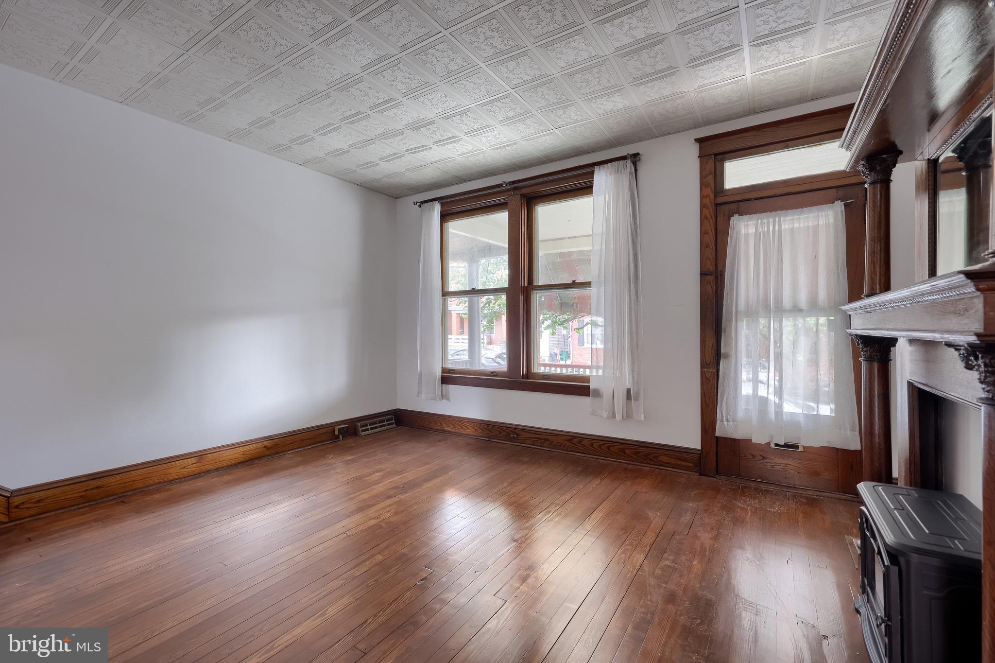 LANCASTER - Residential