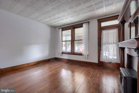 Townhouse For Sale - 720 1st Street<br/> Lancaster County, LANCASTER, PA 17603