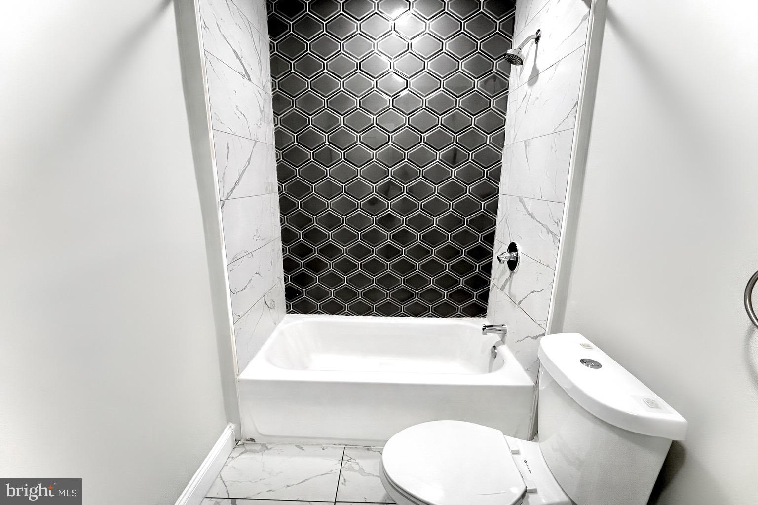 CALVERTON HEIGHTS - Residential