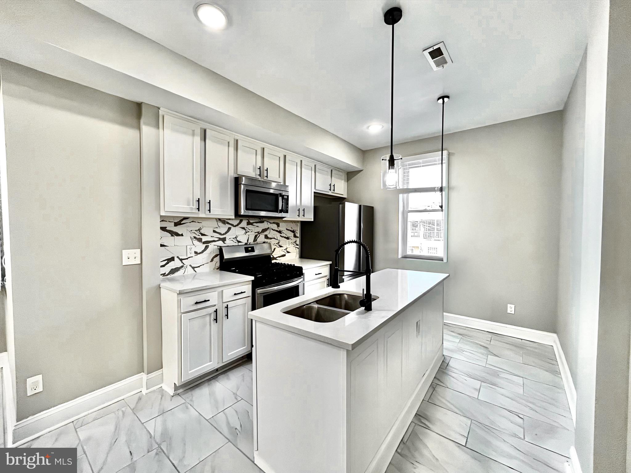 CALVERTON HEIGHTS - Residential