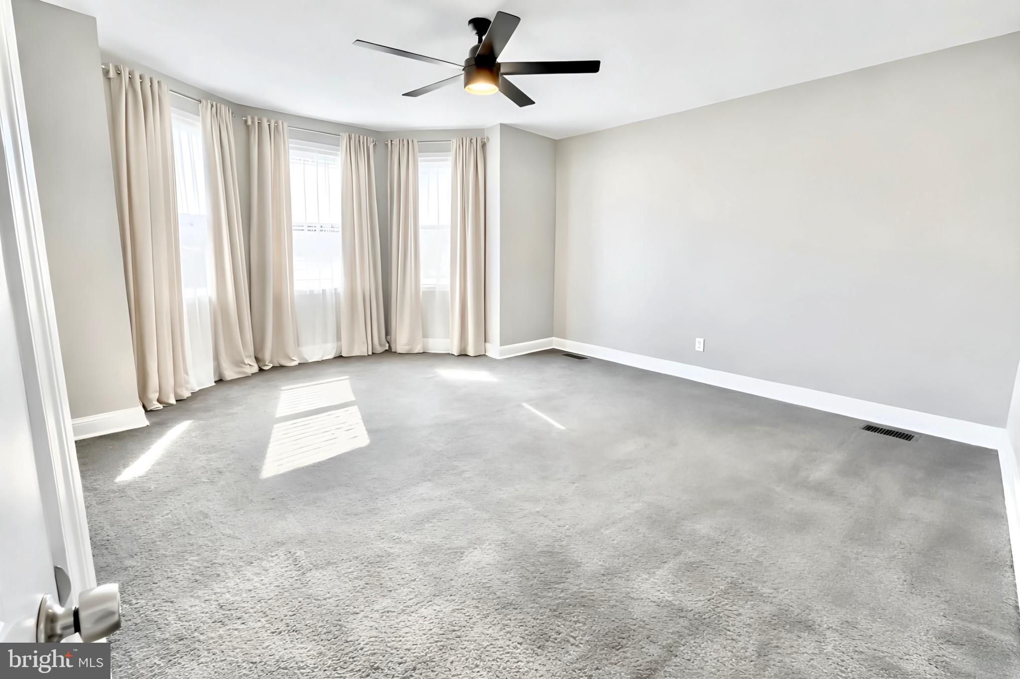 CALVERTON HEIGHTS - Residential