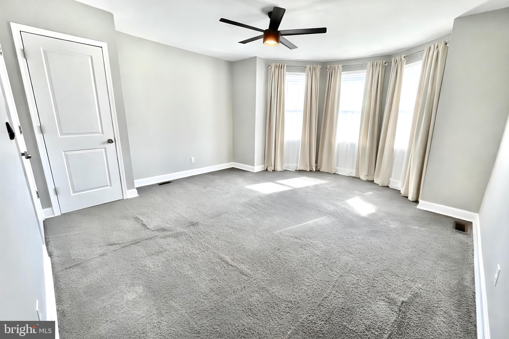 CALVERTON HEIGHTS - Residential