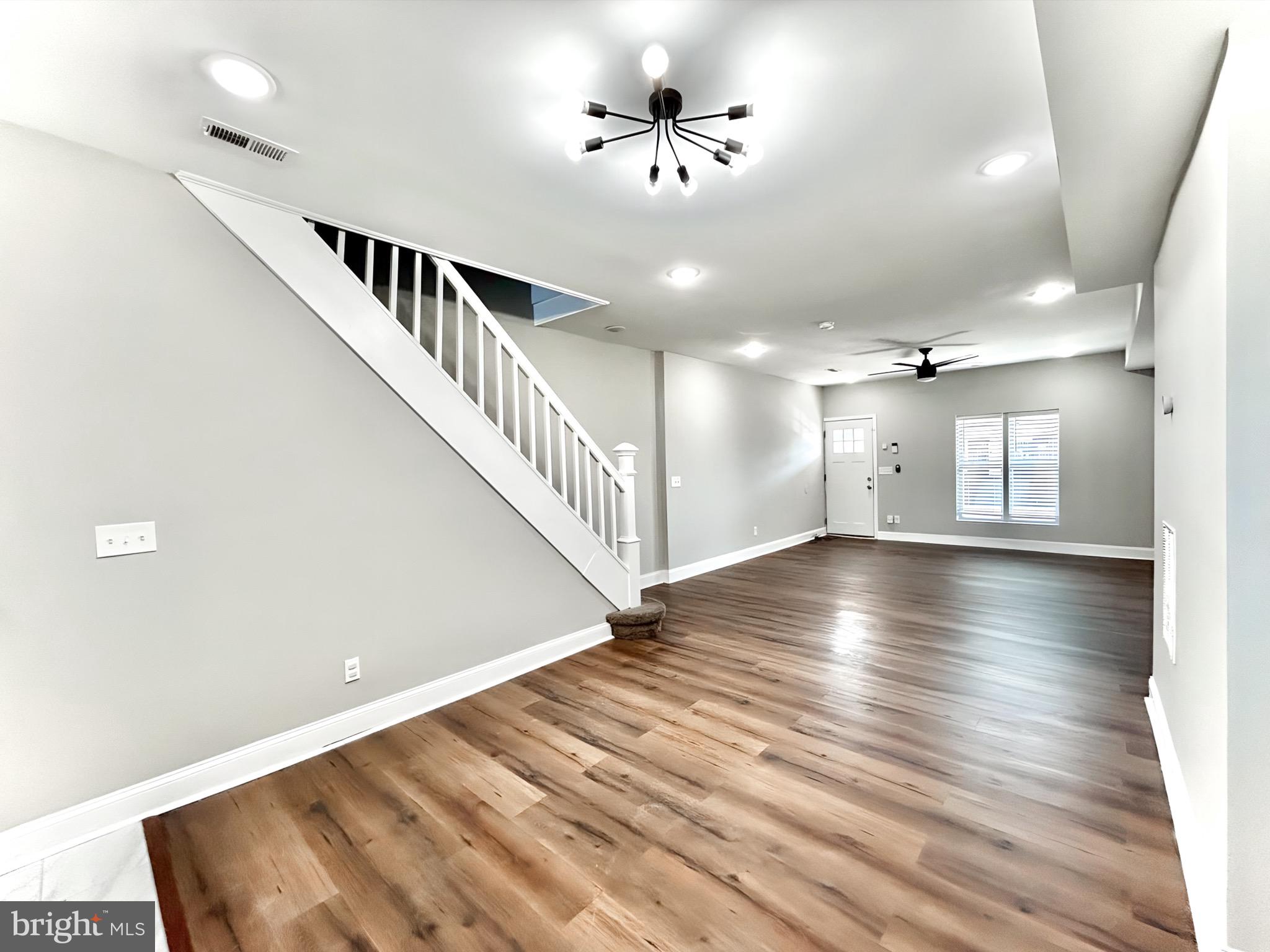 CALVERTON HEIGHTS - Residential