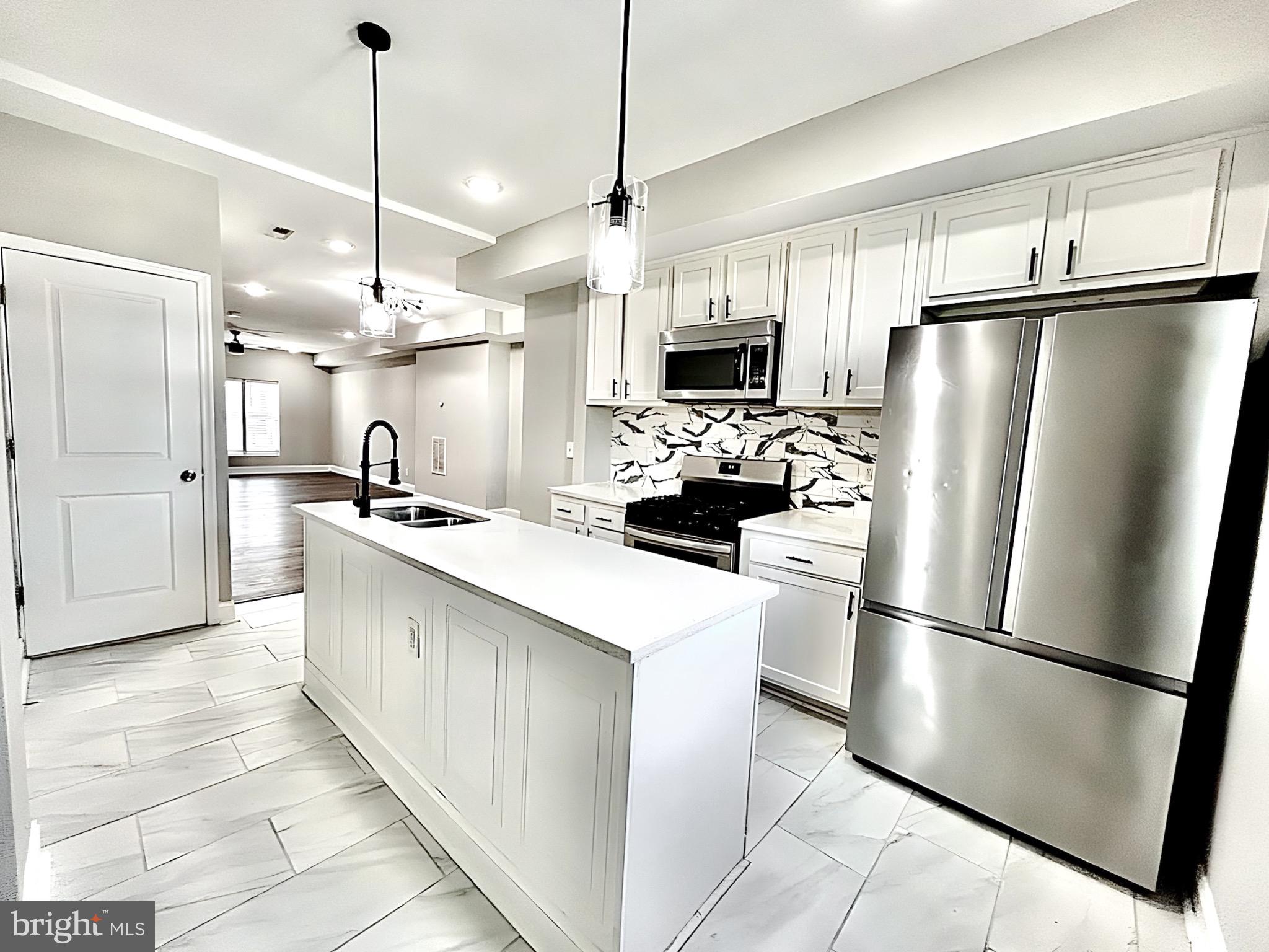 CALVERTON HEIGHTS - Residential