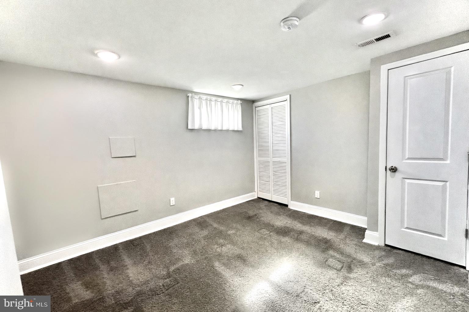 CALVERTON HEIGHTS - Residential