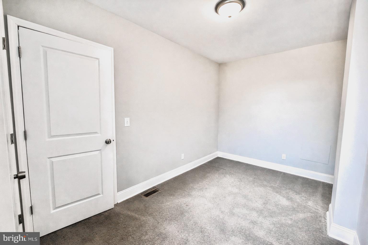 CALVERTON HEIGHTS - Residential