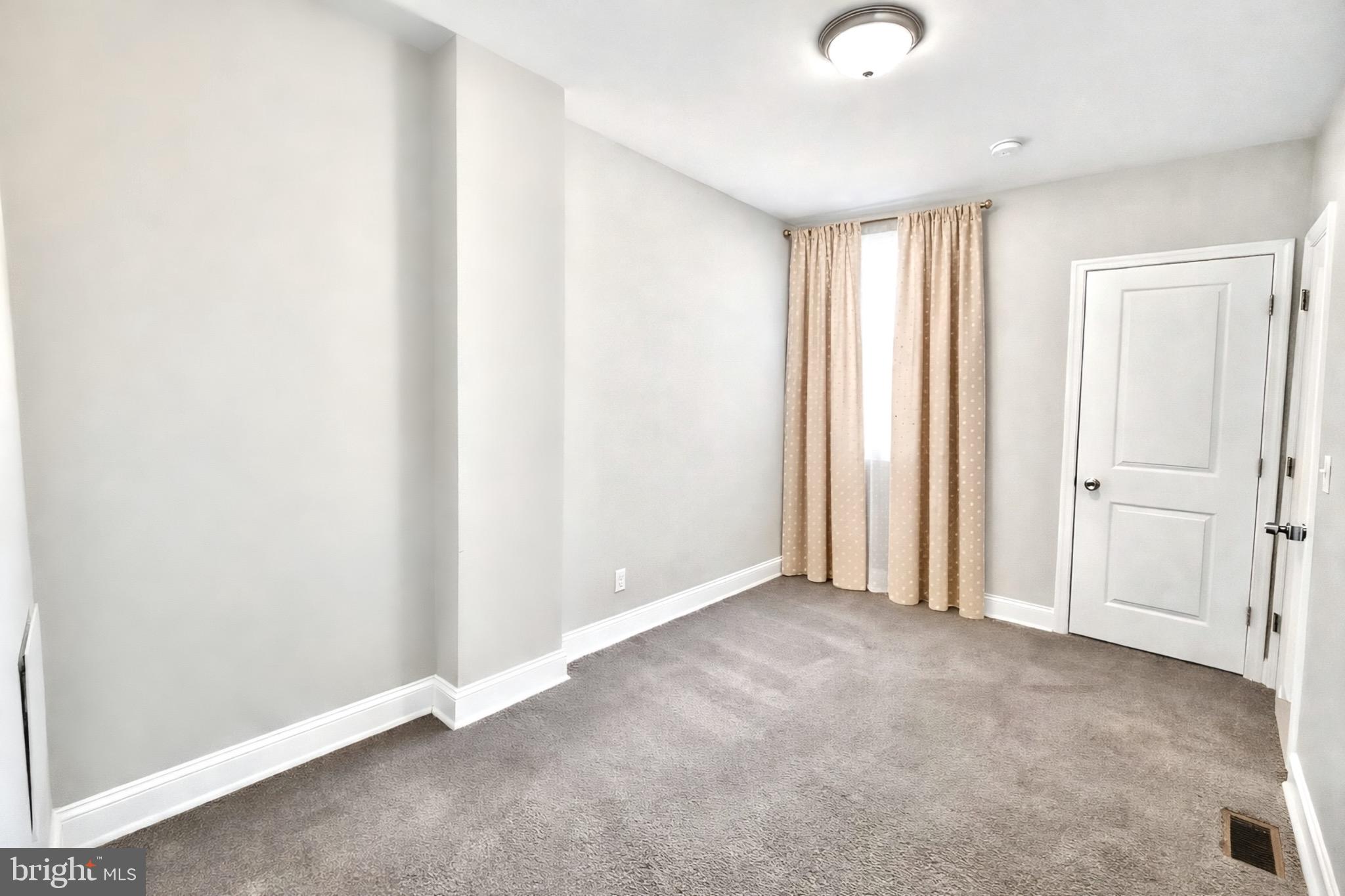 CALVERTON HEIGHTS - Residential