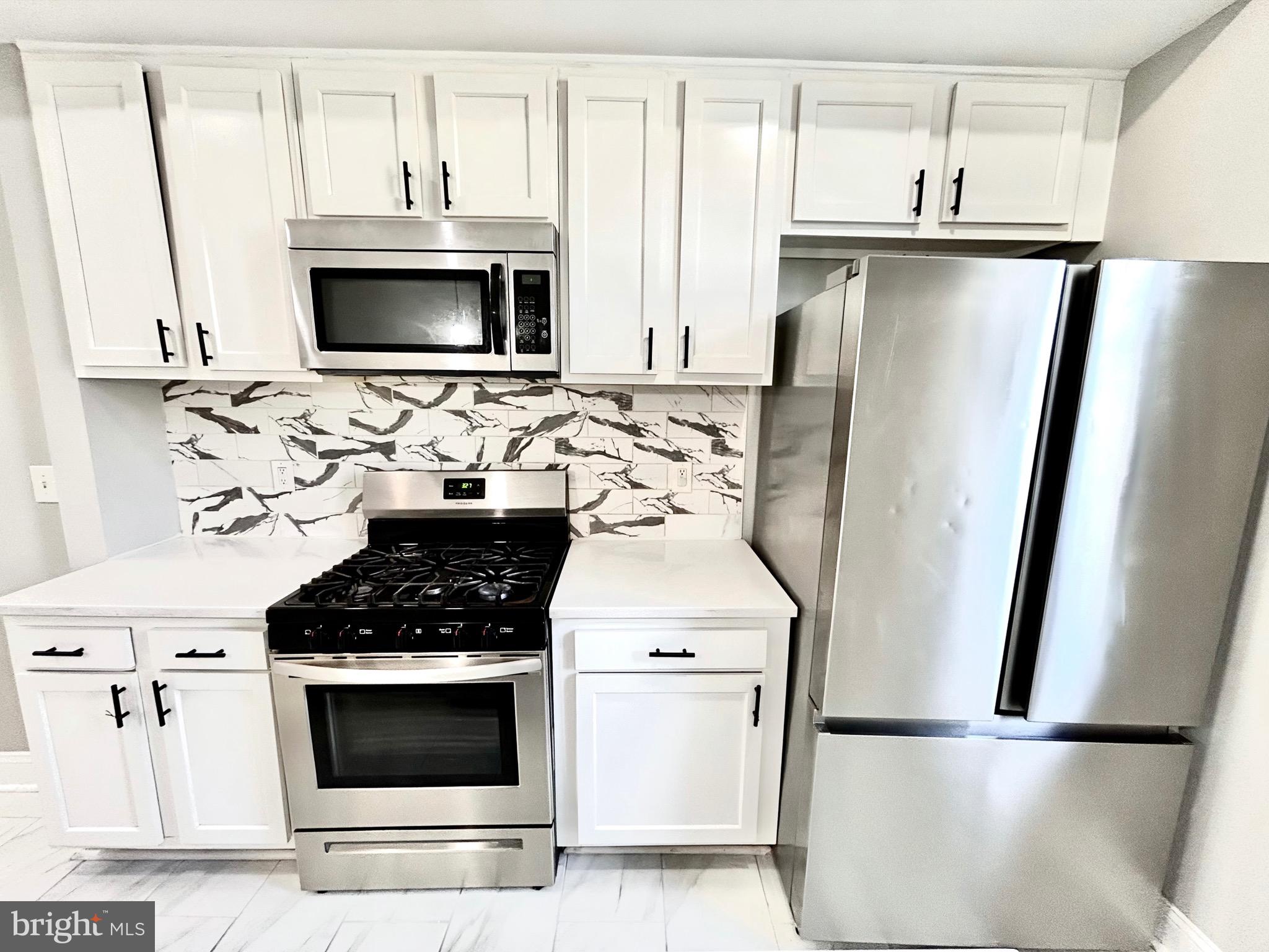 CALVERTON HEIGHTS - Residential