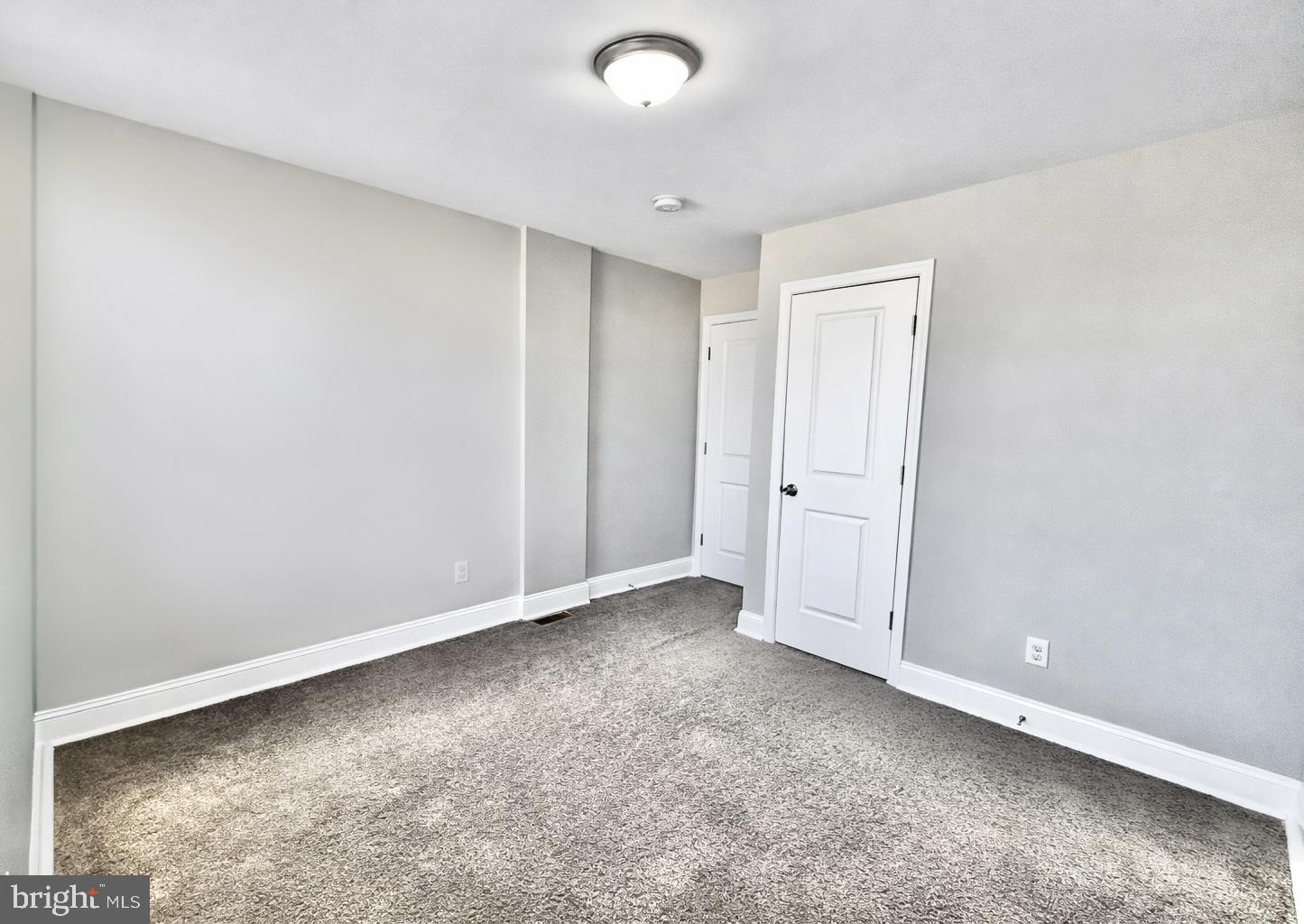 CALVERTON HEIGHTS - Residential