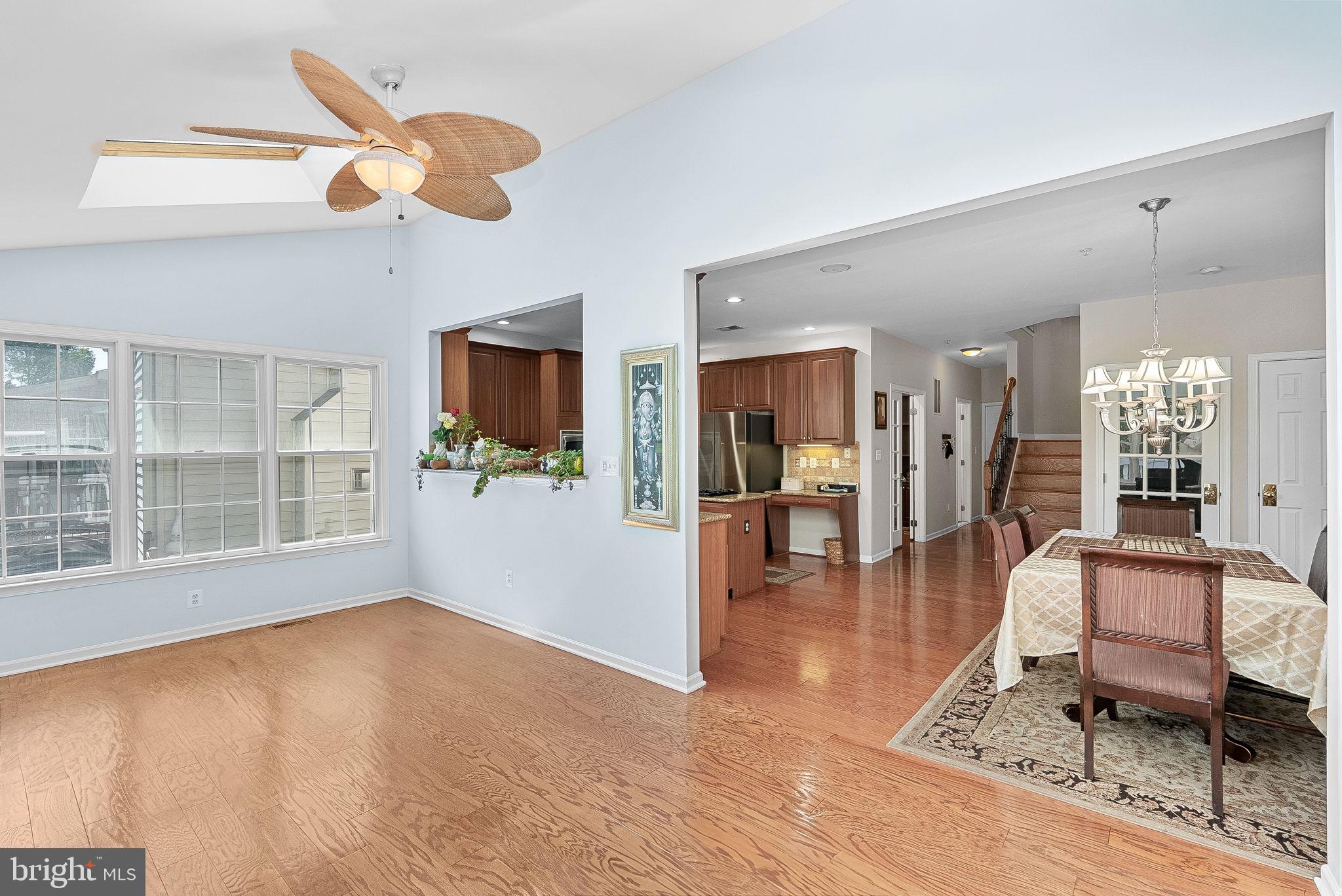 SOUTH RIDING - Residential Lease