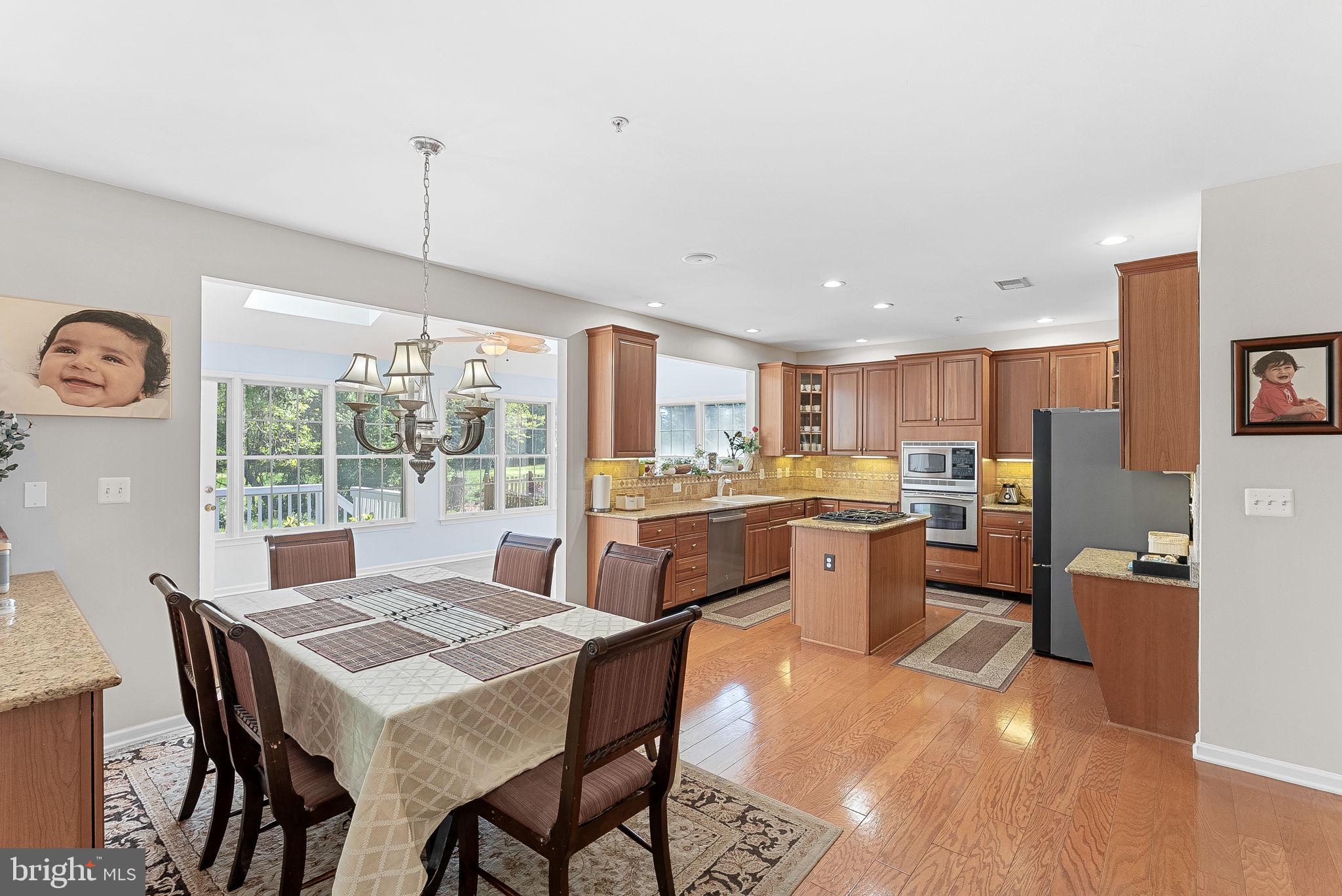 SOUTH RIDING - Residential Lease