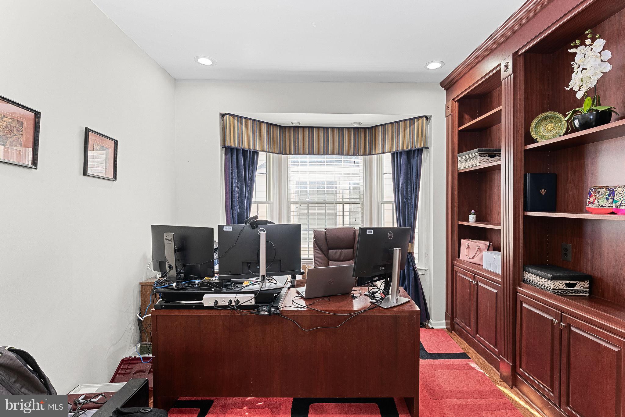 SOUTH RIDING - Residential Lease