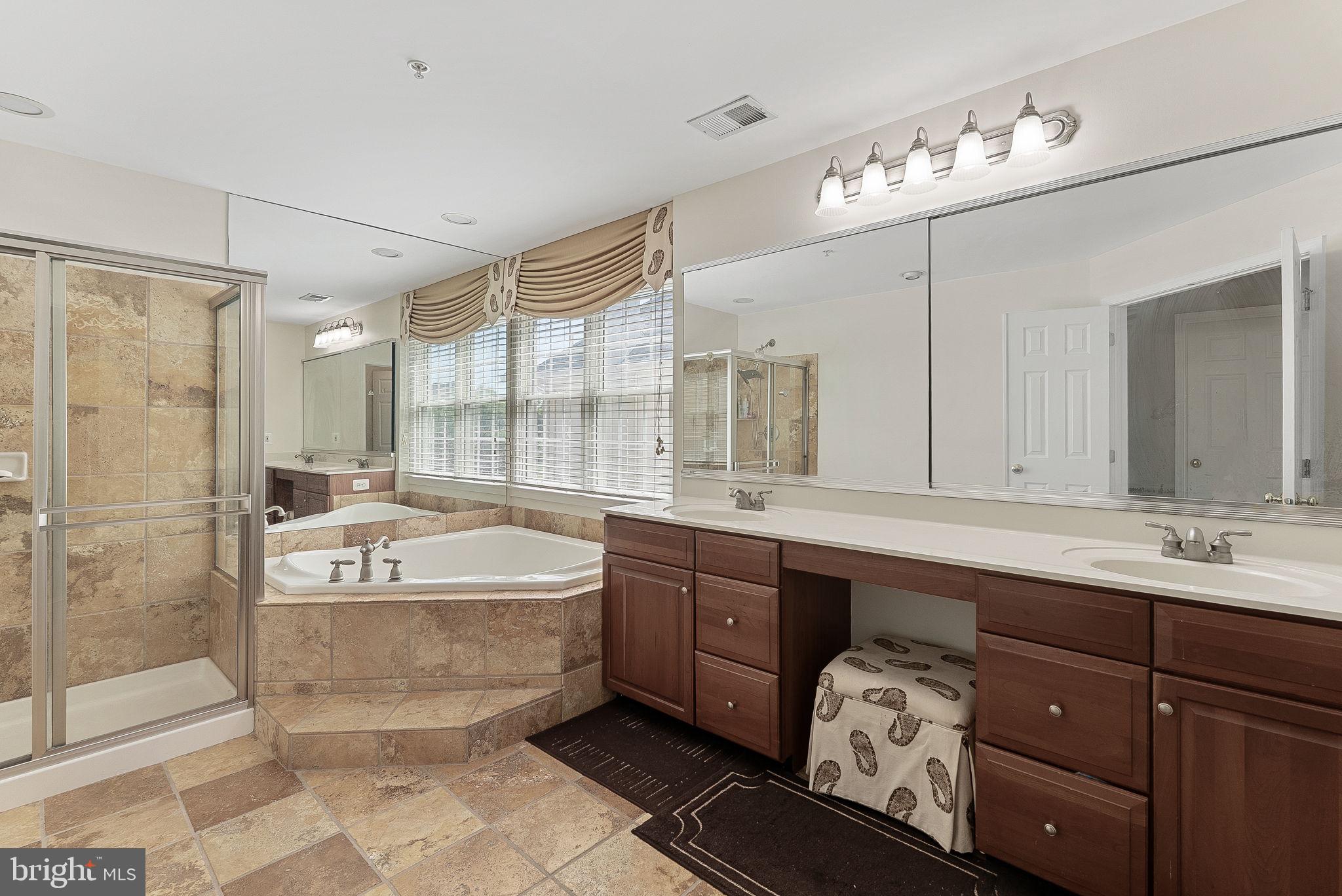 SOUTH RIDING - Residential Lease