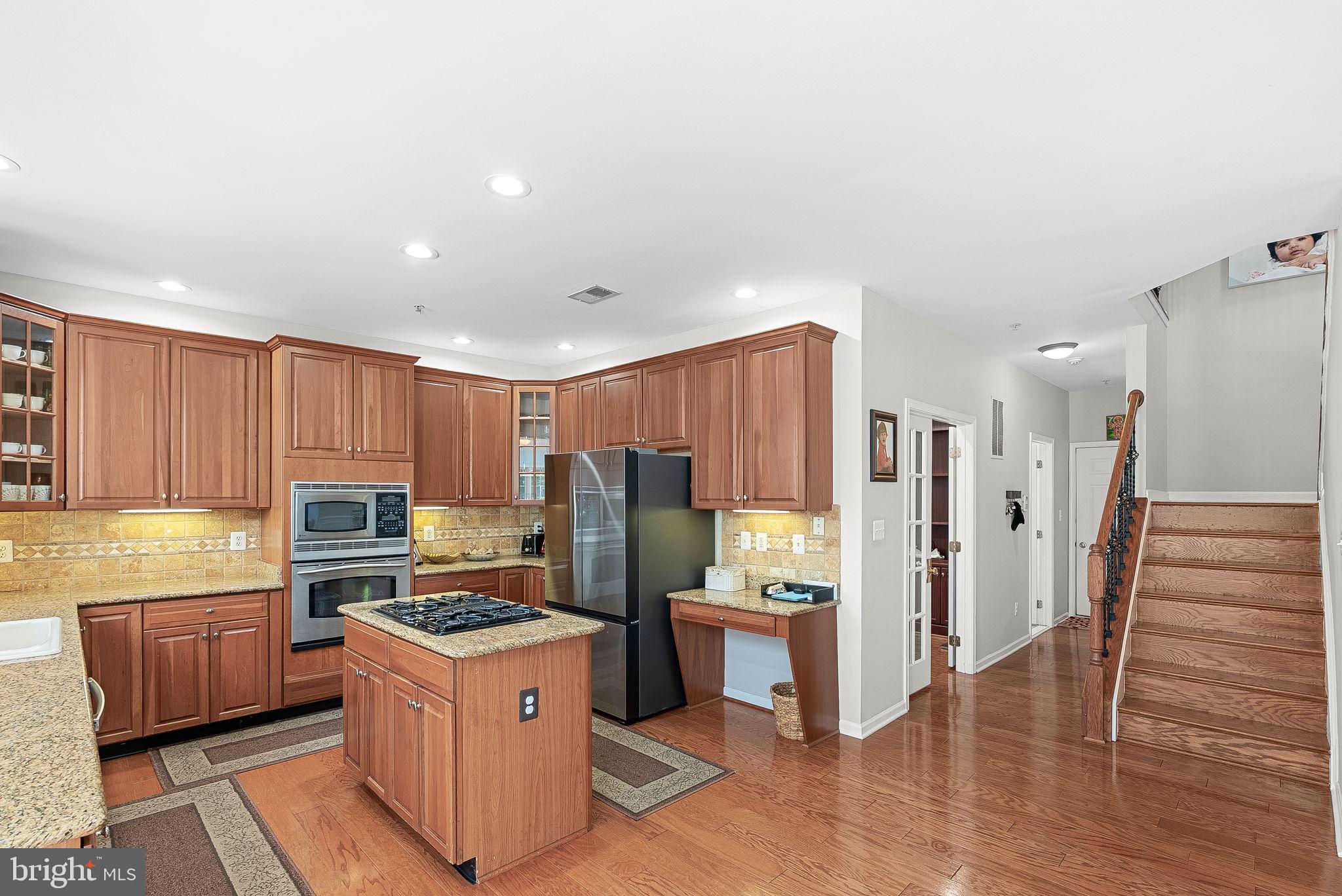 SOUTH RIDING - Residential Lease