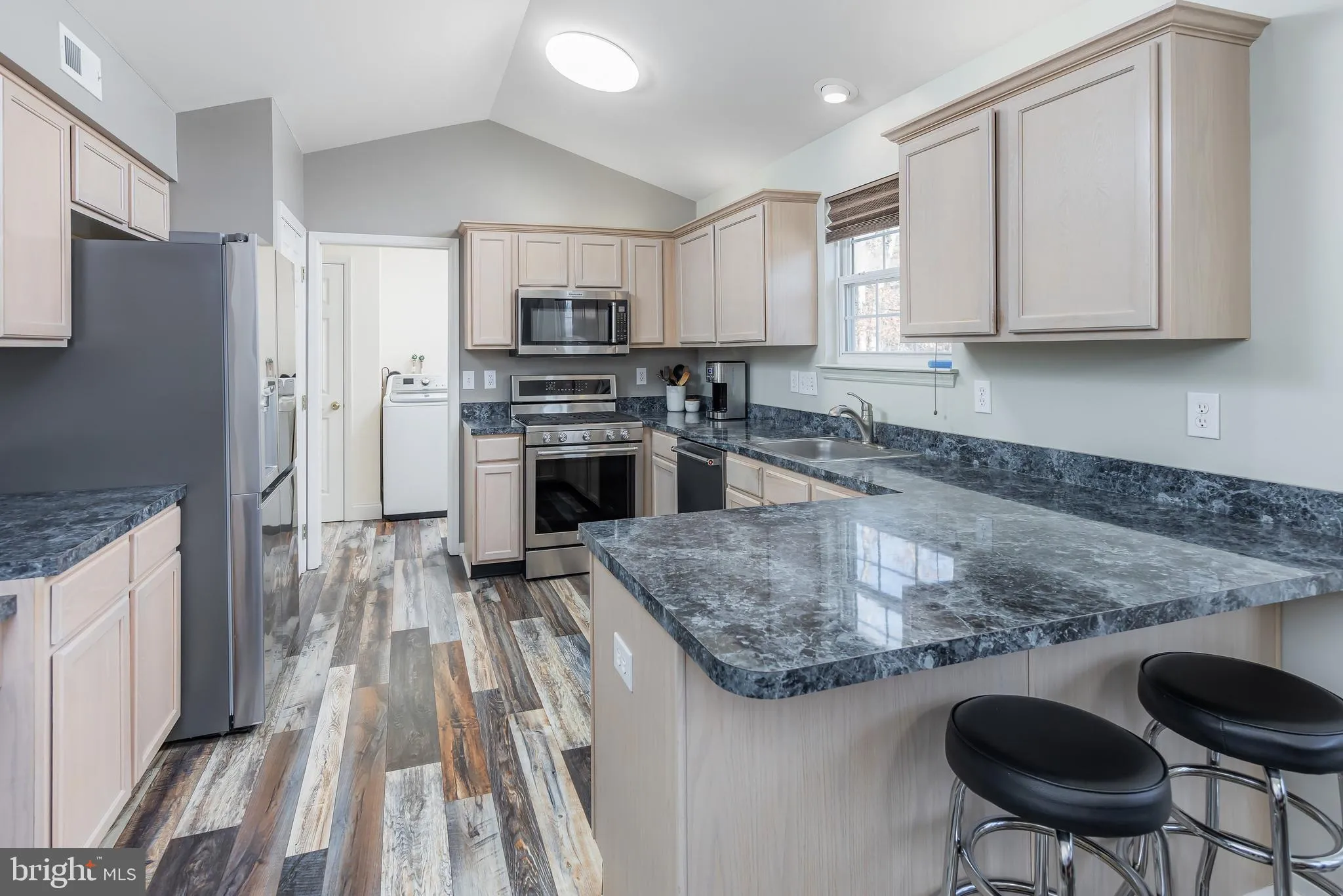 Williamstown, New Jersey 08094, United States, 4 Bedrooms Bedrooms, ,3 BathroomsBathrooms,Residential,Pending,24102