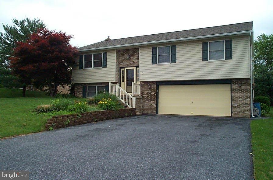 CLAY MANOR - Residential
