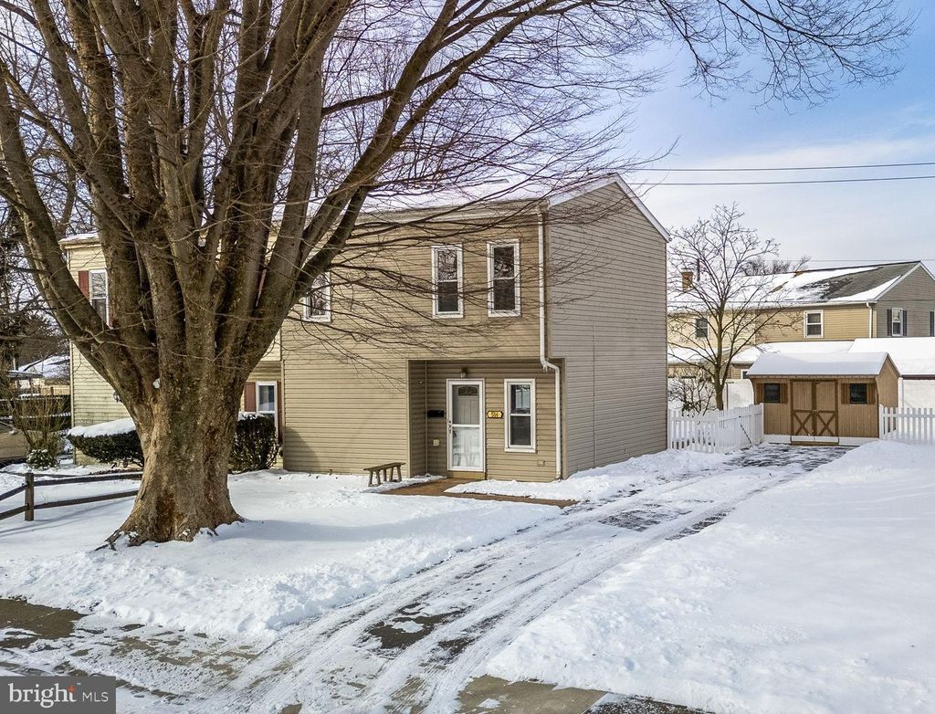 Photo of 514 N Water Street, LITITZ, PA 17543 (MLS # PALA2063318)