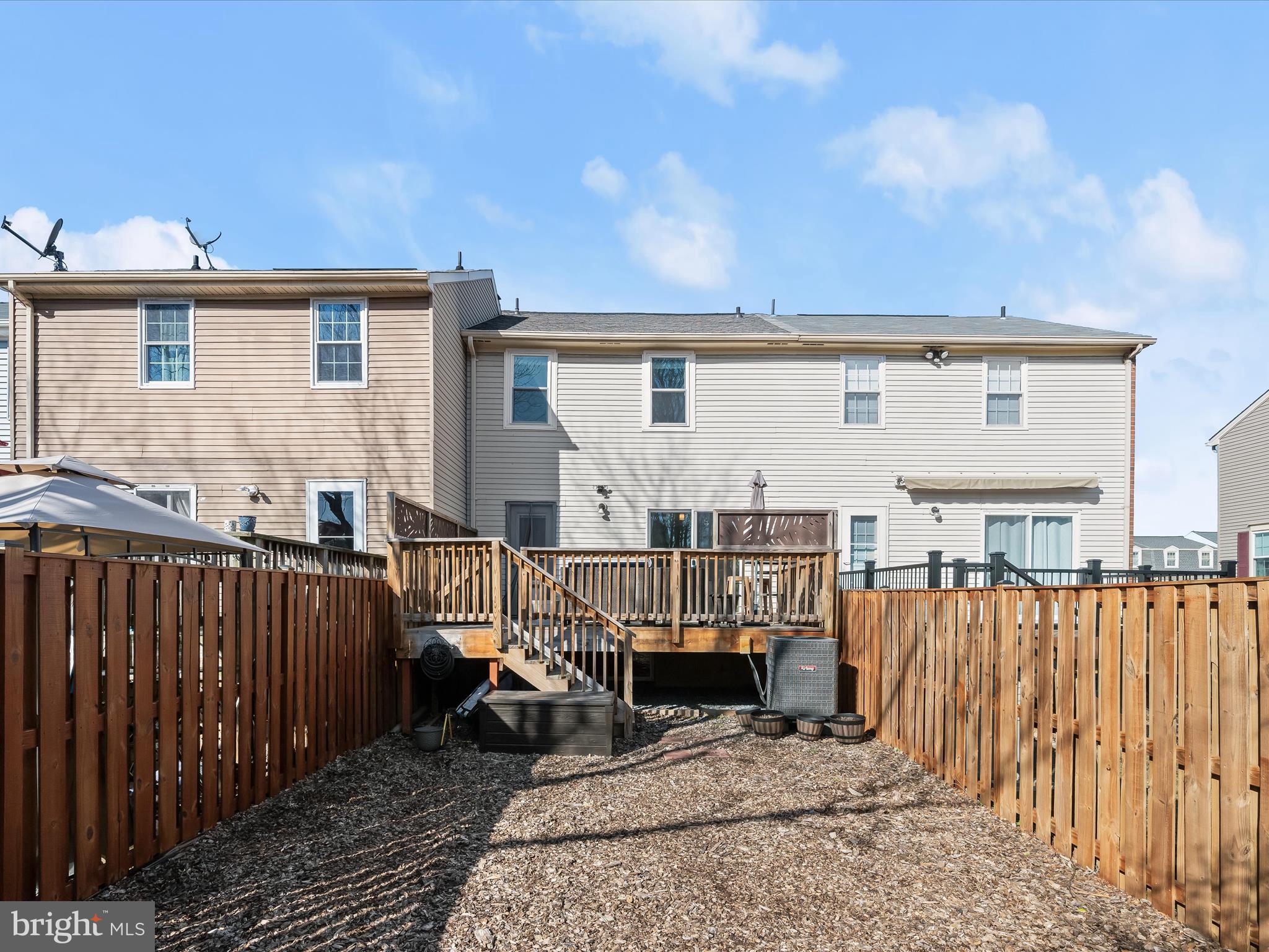 ELIZABETHS LANDING - Residential