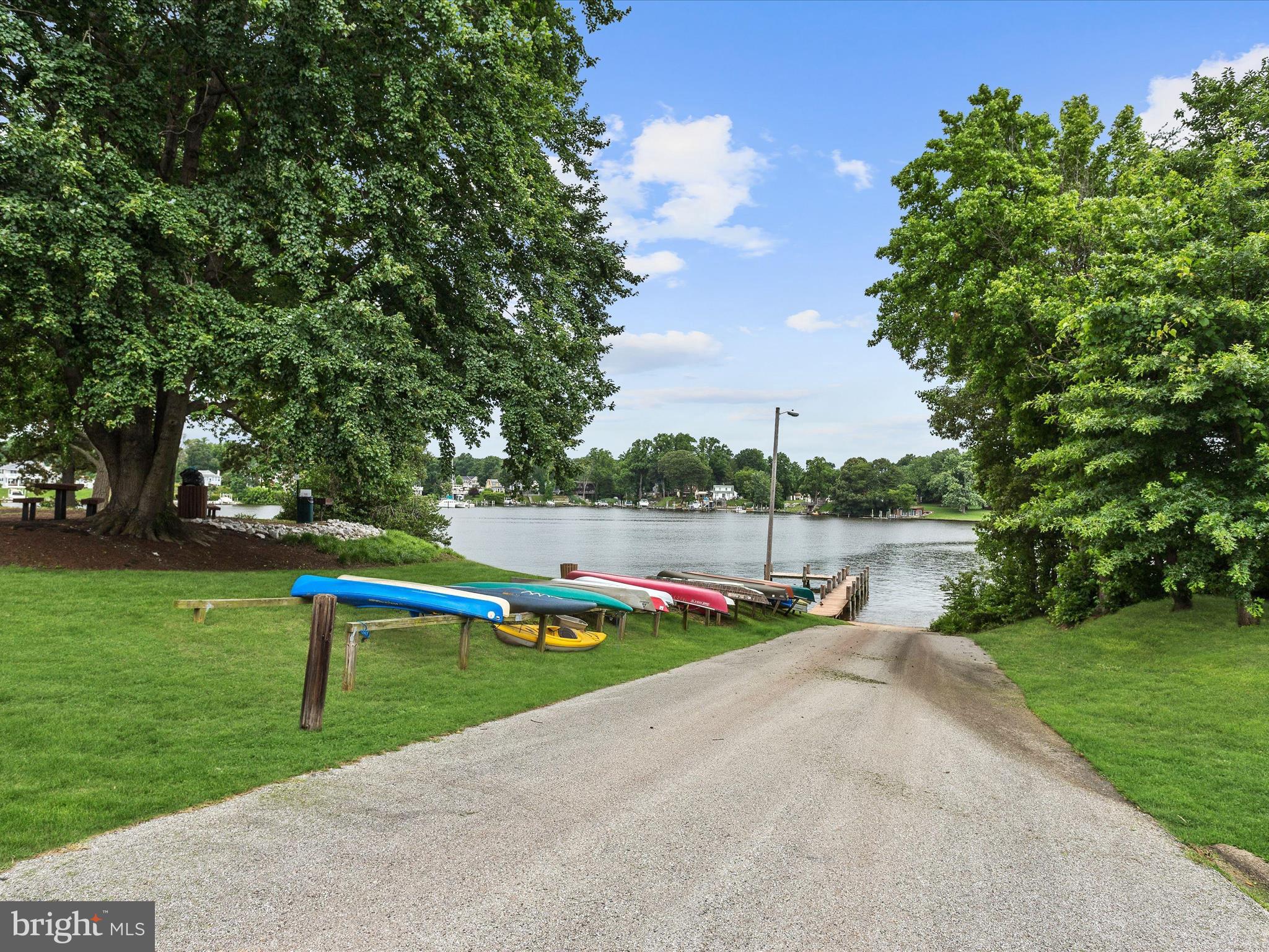 ELIZABETHS LANDING - Residential